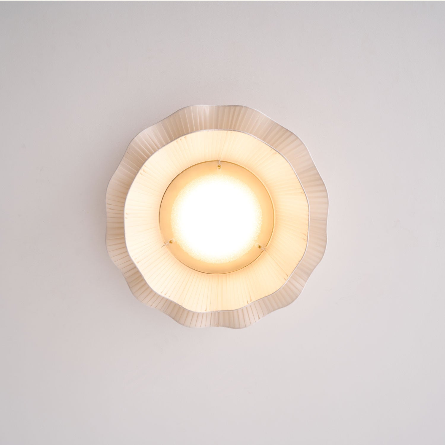 Arvin Flower Ceiling Light