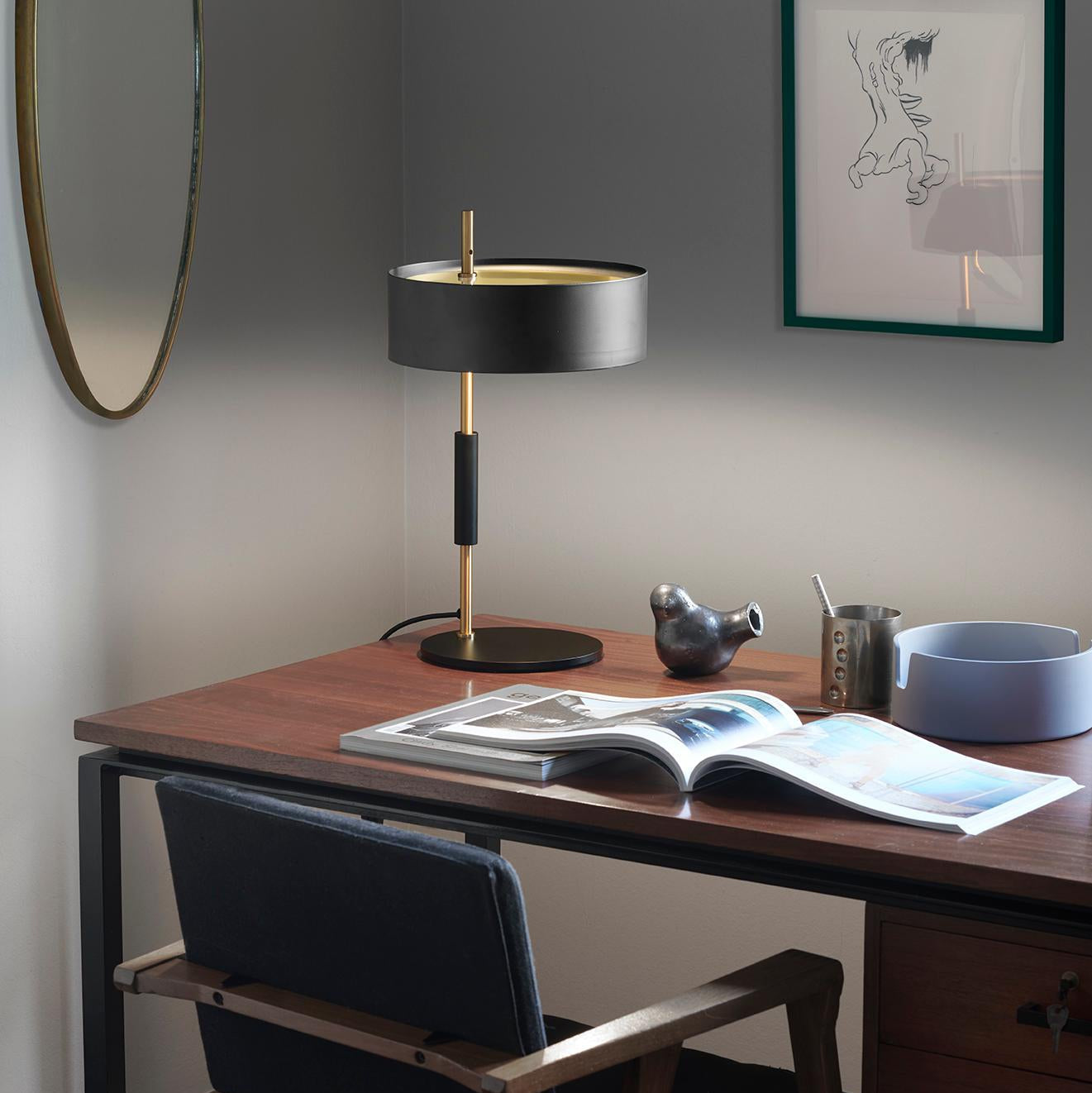 Arinezza Table Lamp
