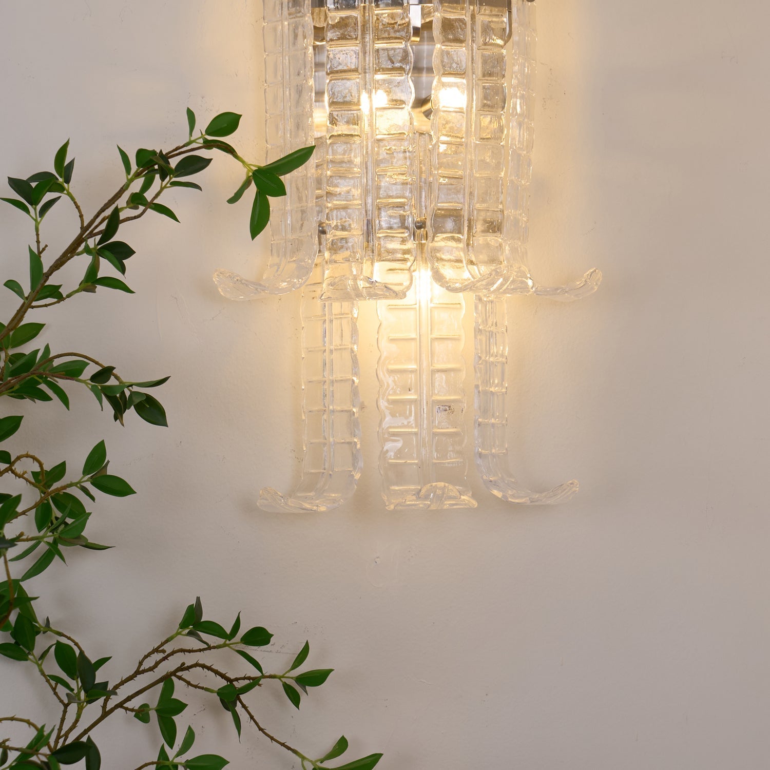Pelonema Glass Wall Light