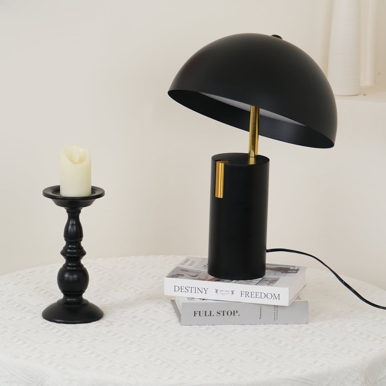 Tavos Table Lamp