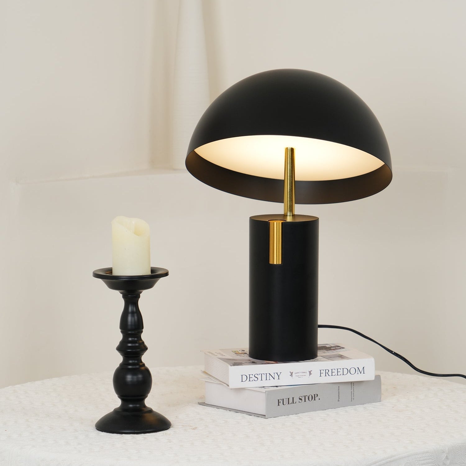Tavos Table Lamp