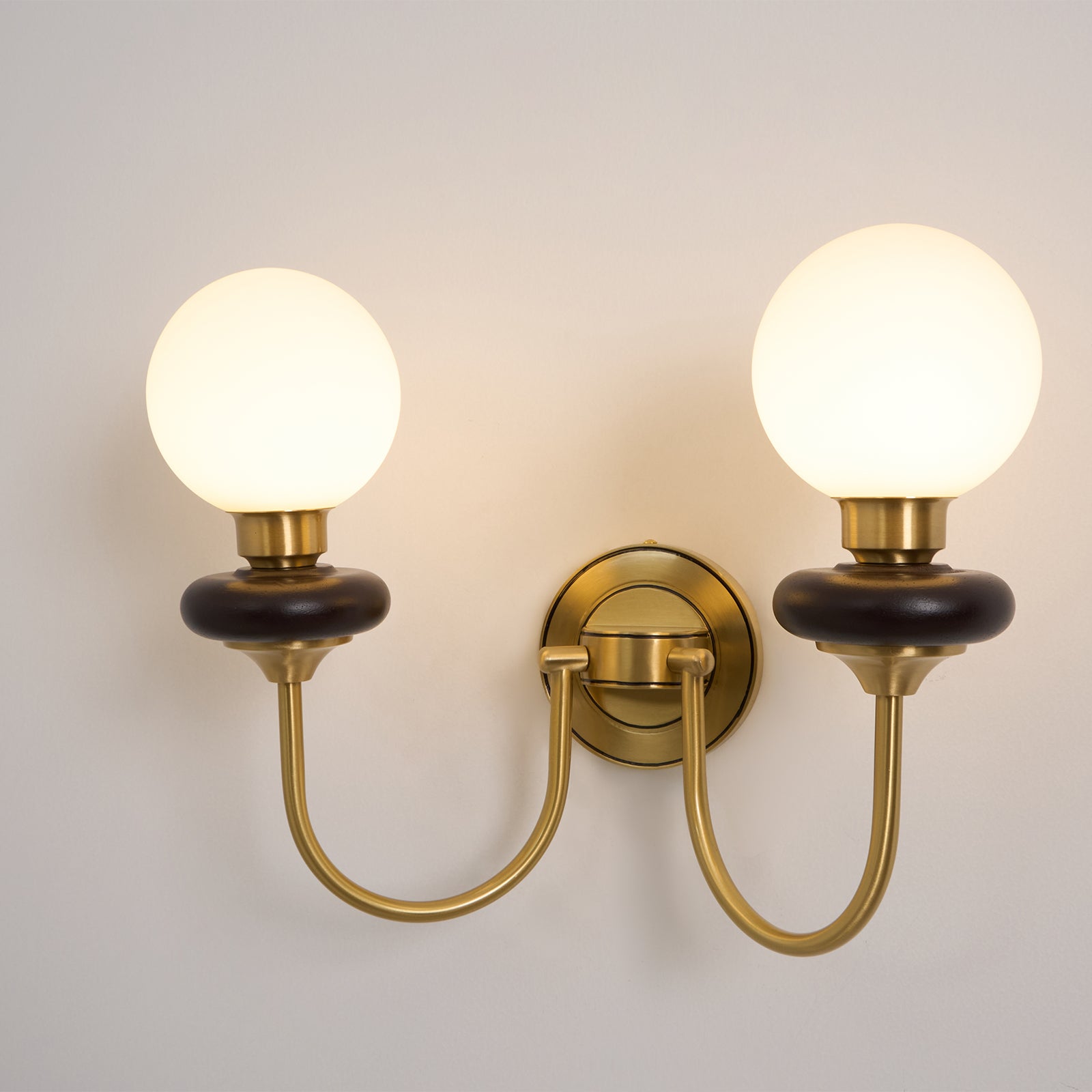 Belcon Wall Light