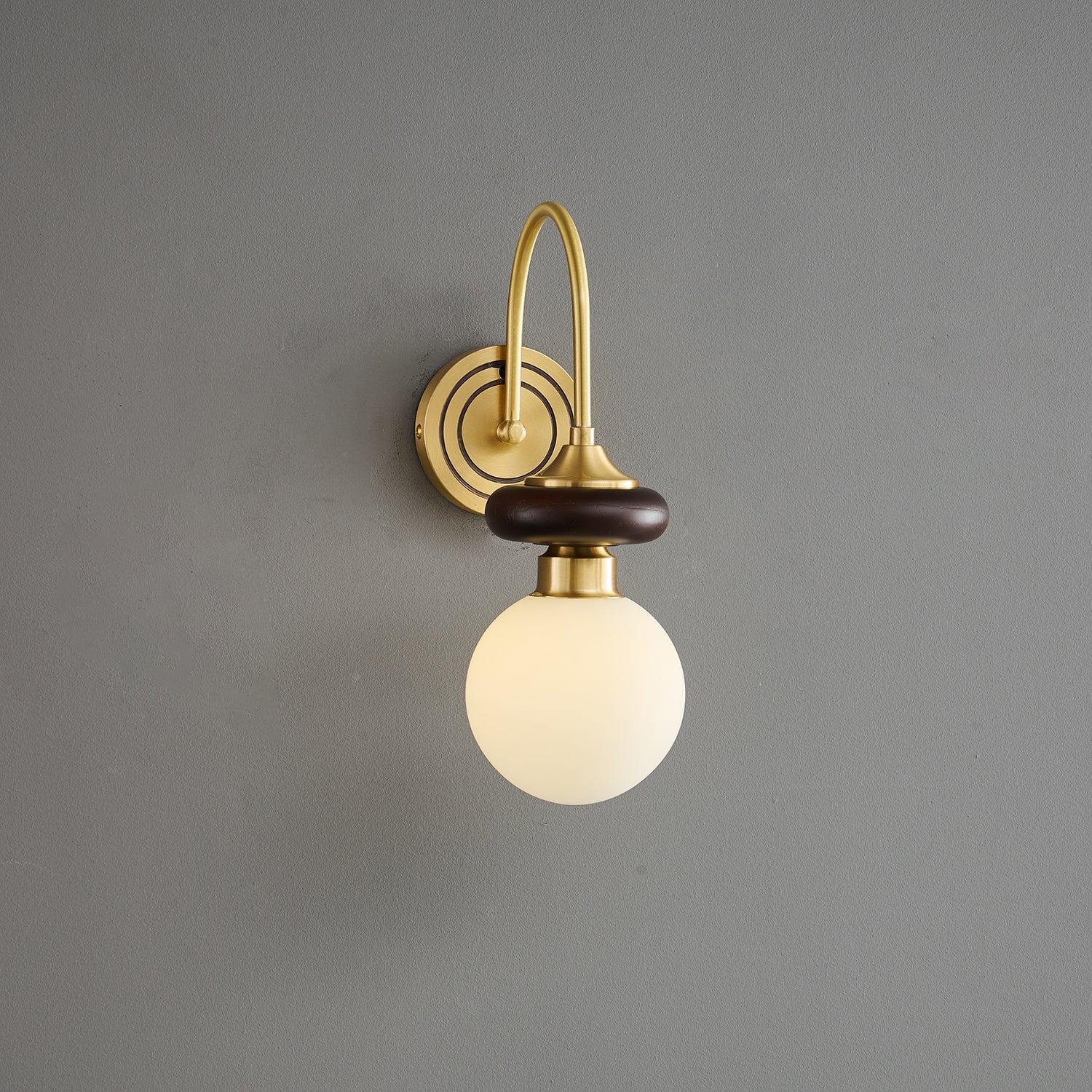 Belcon Wall Light