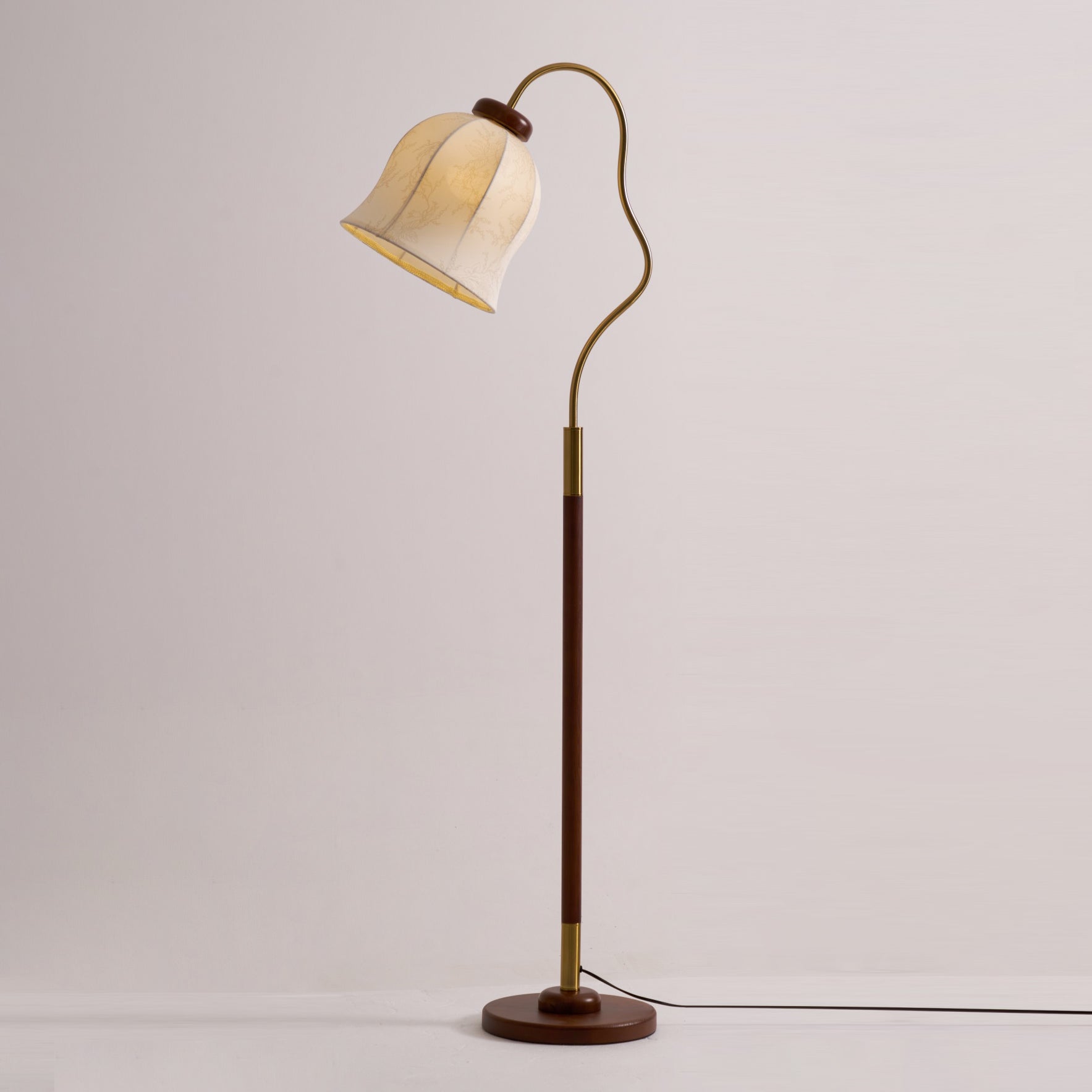 Pofa Floor Lamp