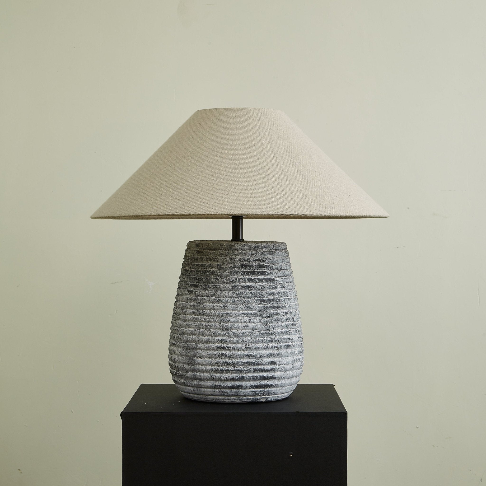 Conzon Ribbed Table Lamp