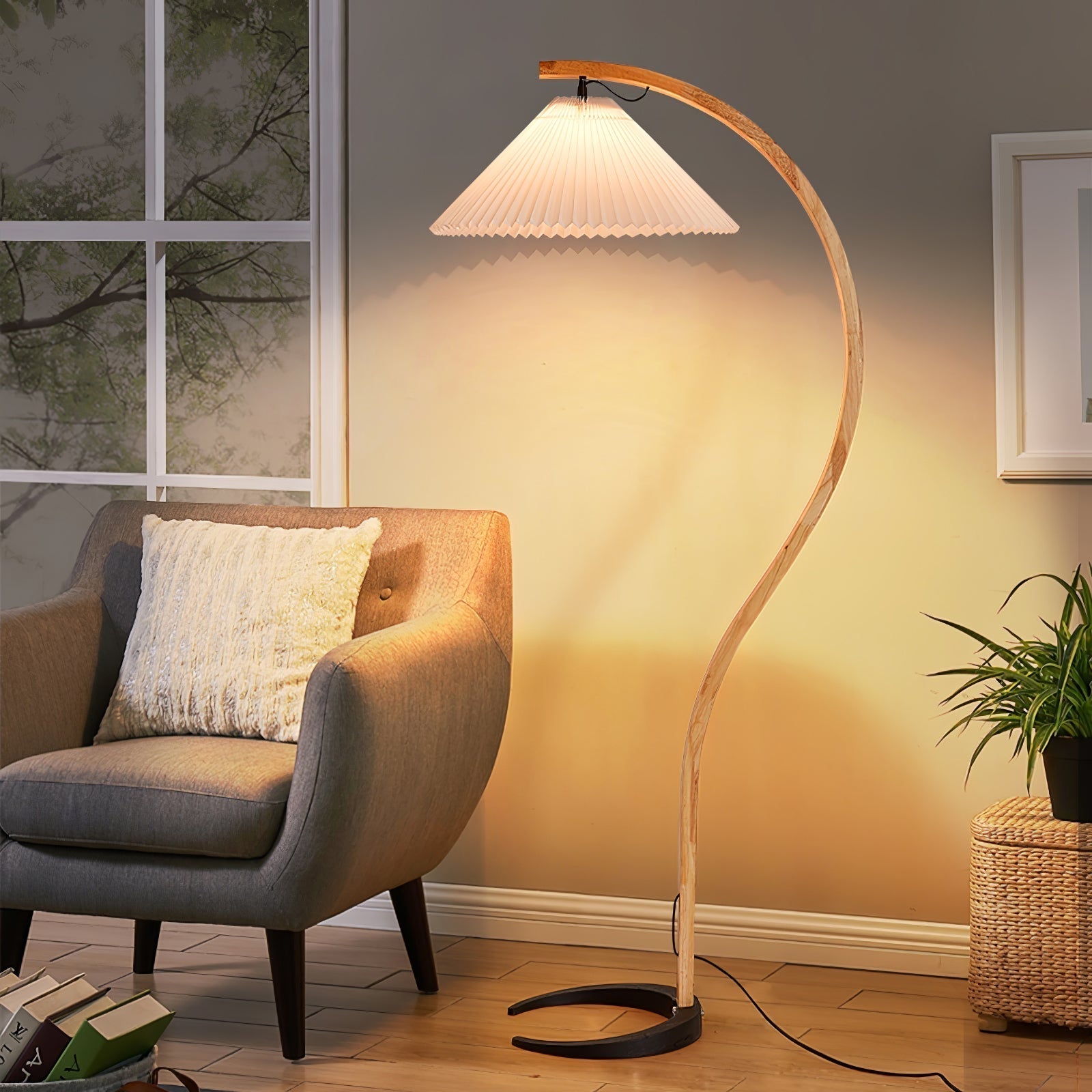 Capereni Floor Lamp