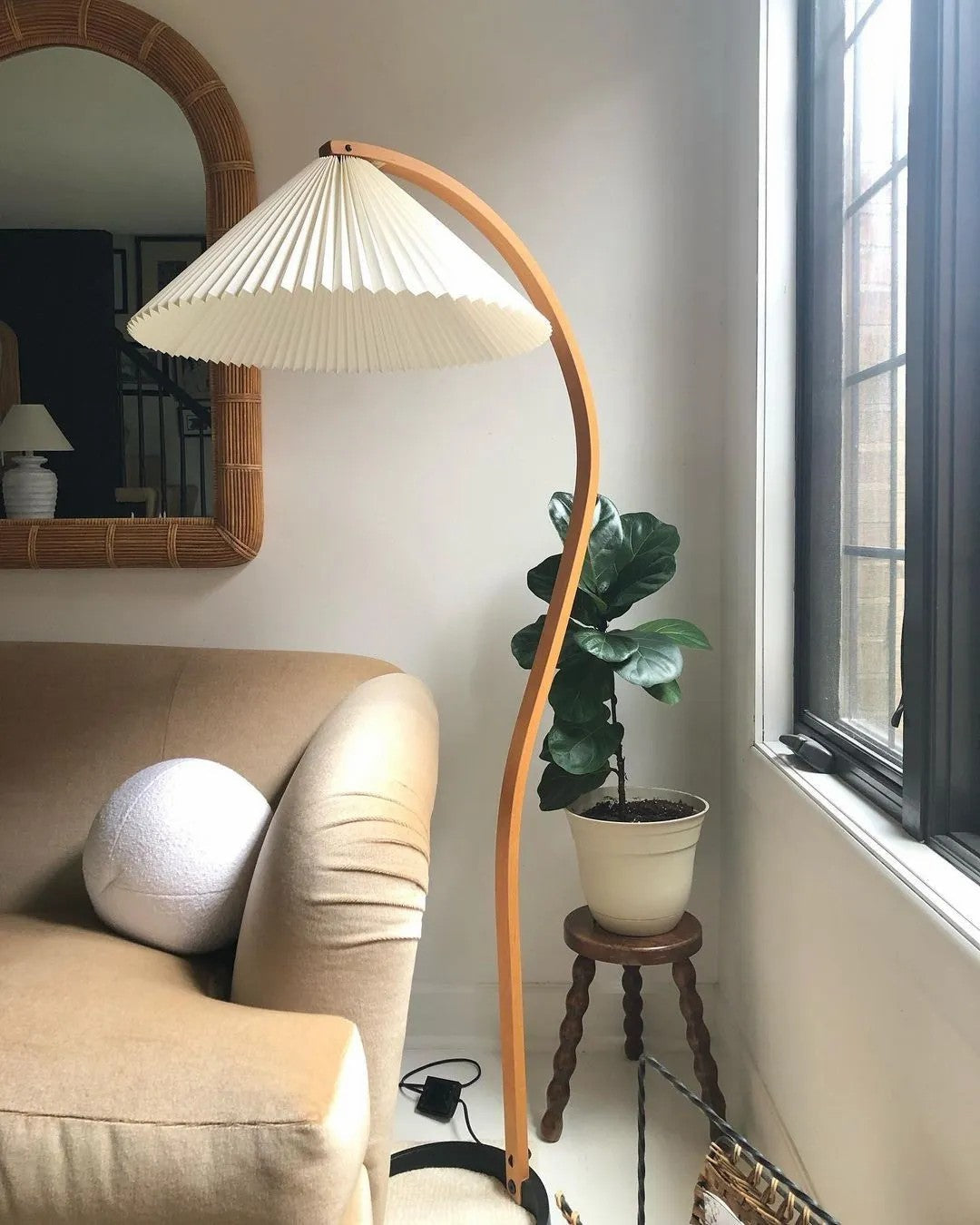 Capereni Floor Lamp