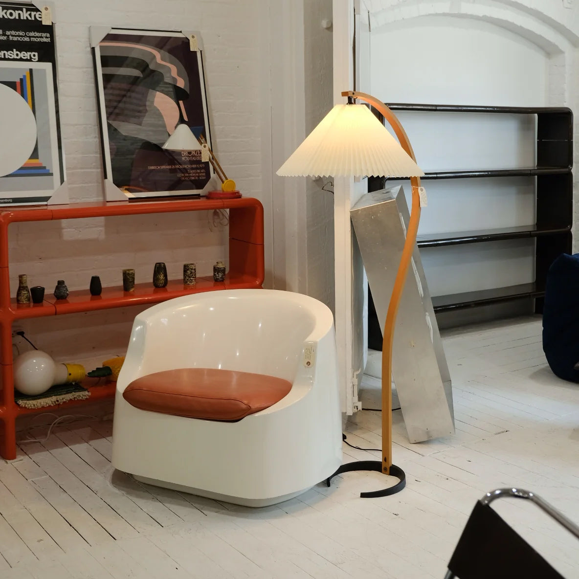 Capereni Floor Lamp