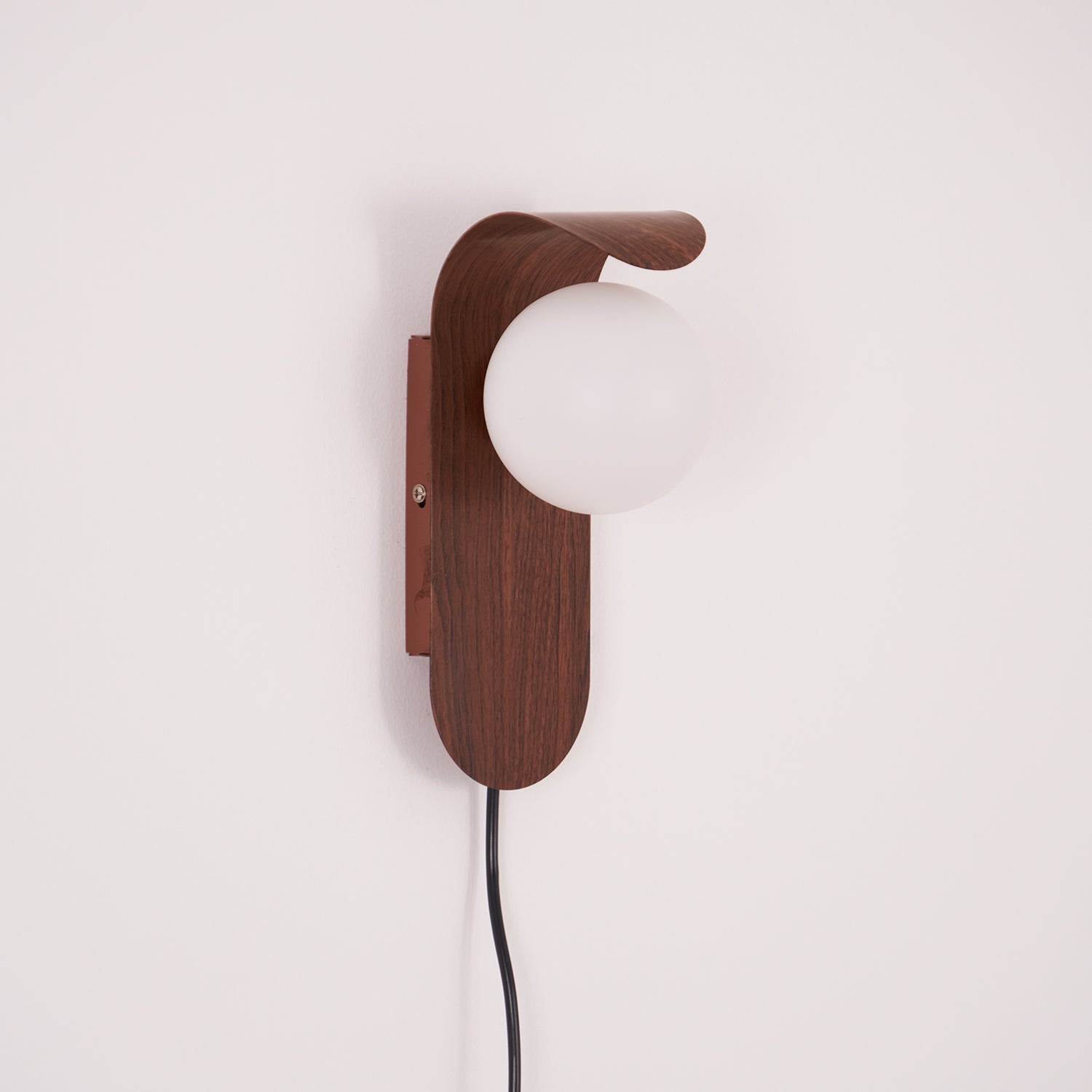 Lyrace Wall Light