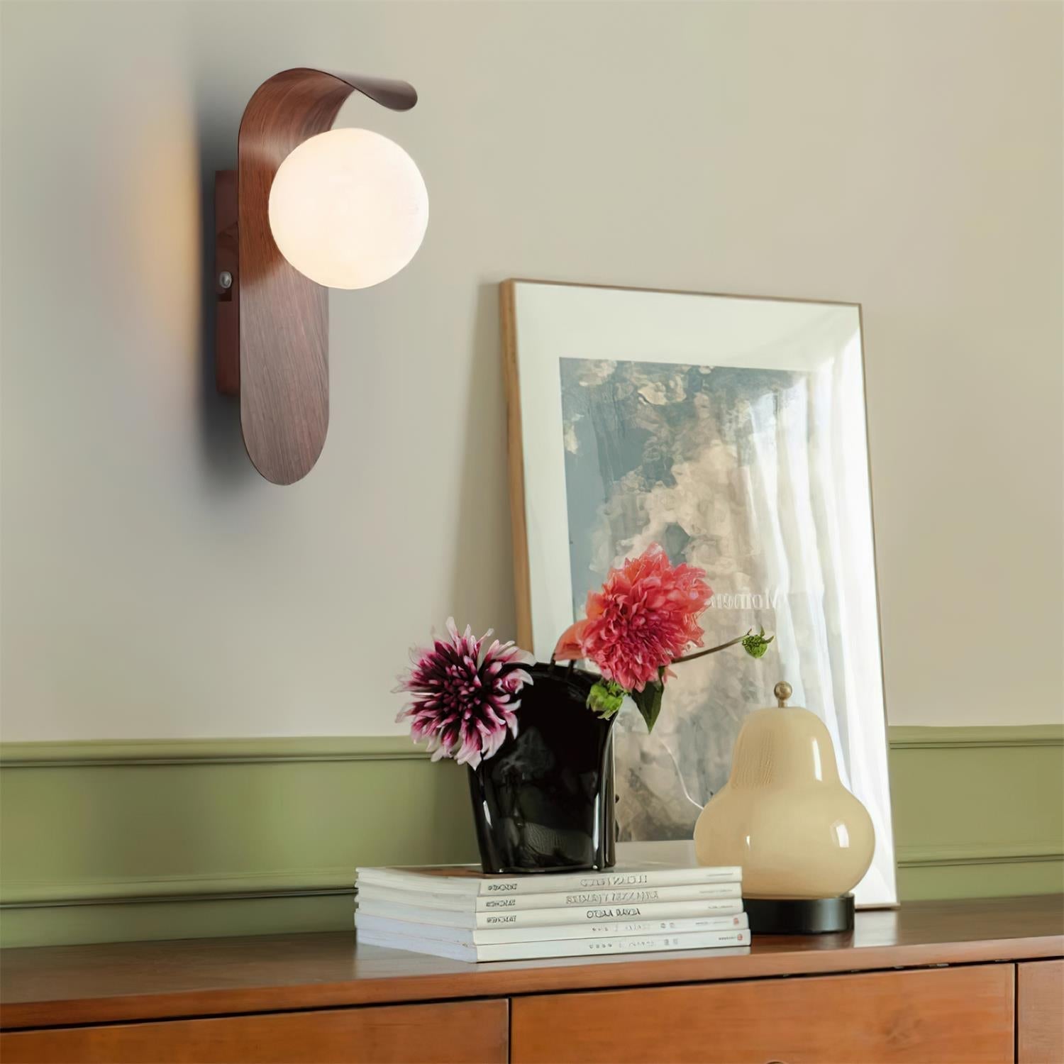Lyrace Wall Light