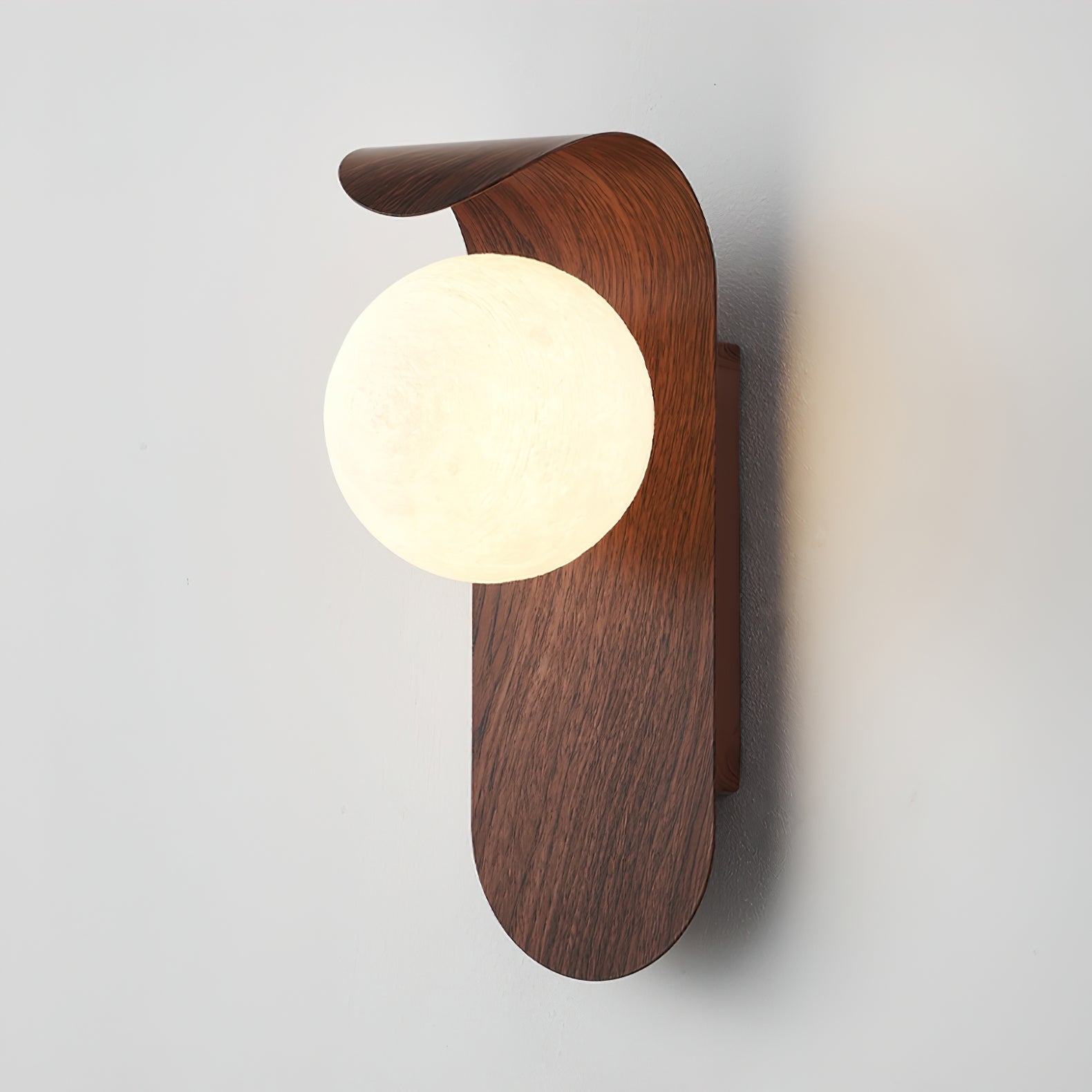 Lyrace Wall Light