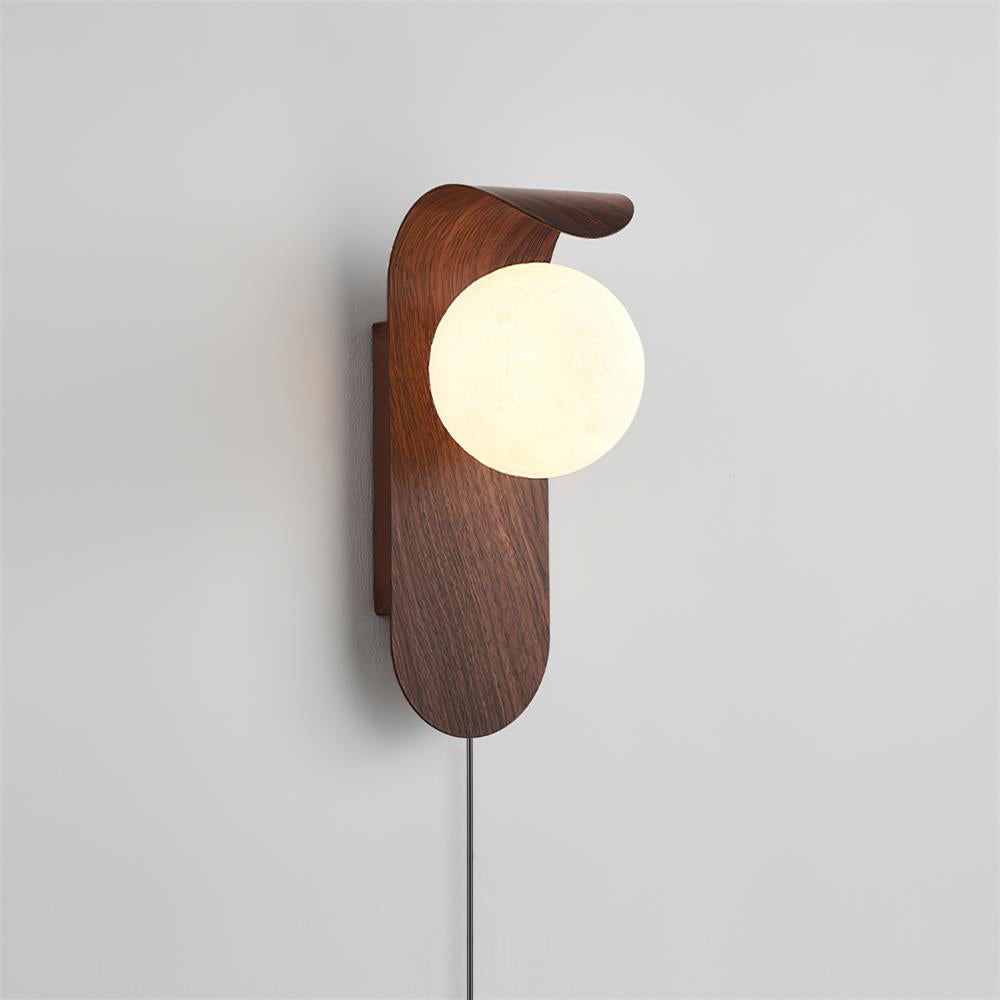 Lyrace Wall Light