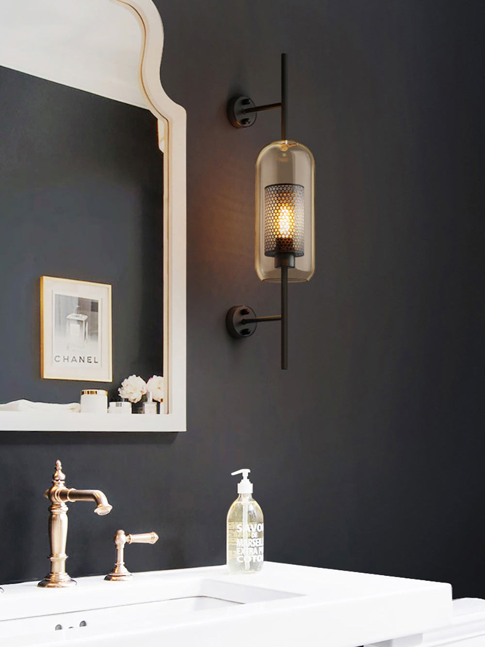 Gritulo Modern Wall Light