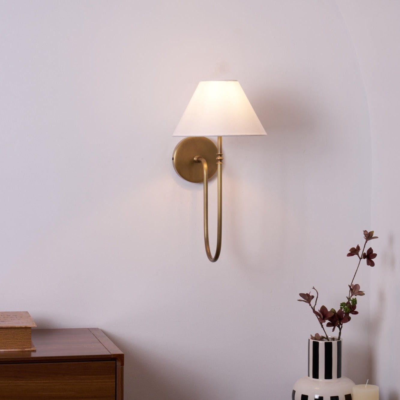Dellon Wall Light