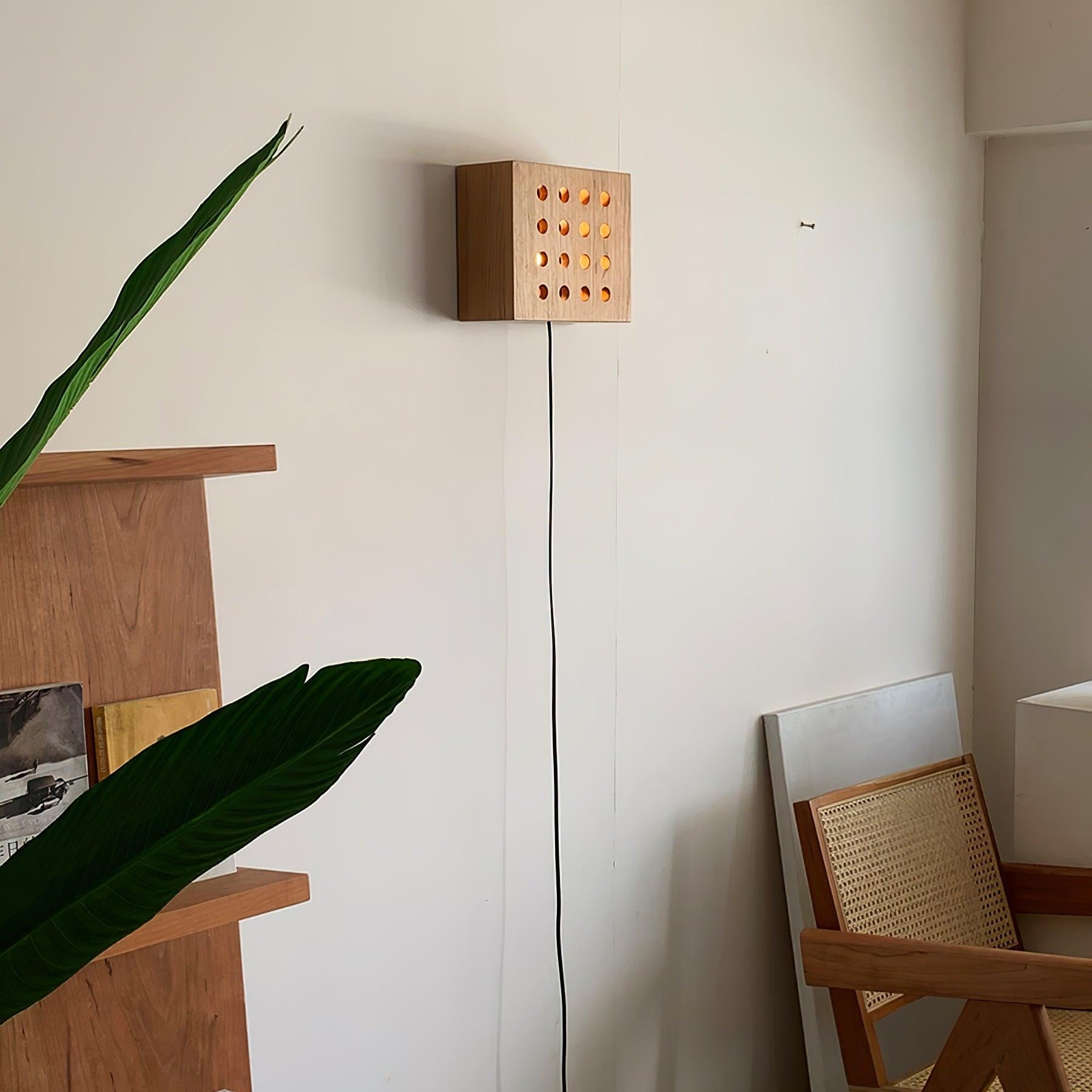 Selmo Wooden Wall Light