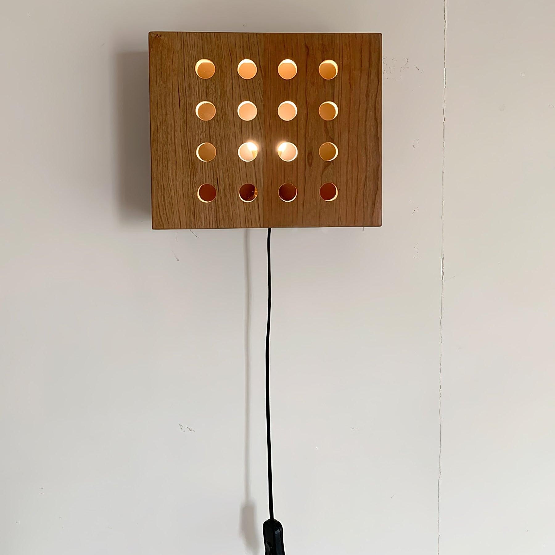 Selmo Wooden Wall Light