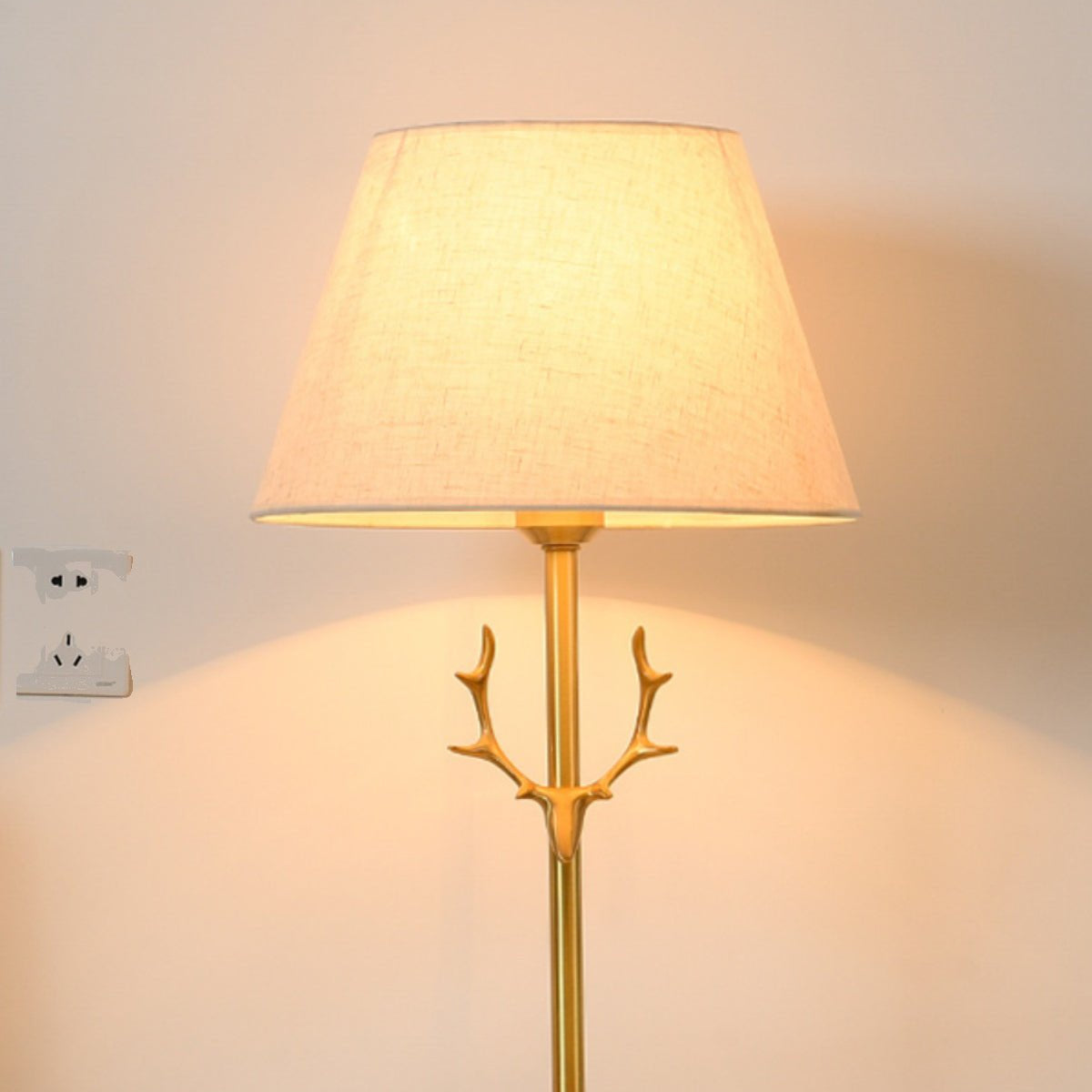 Darlo Stag Antler Table Lamp