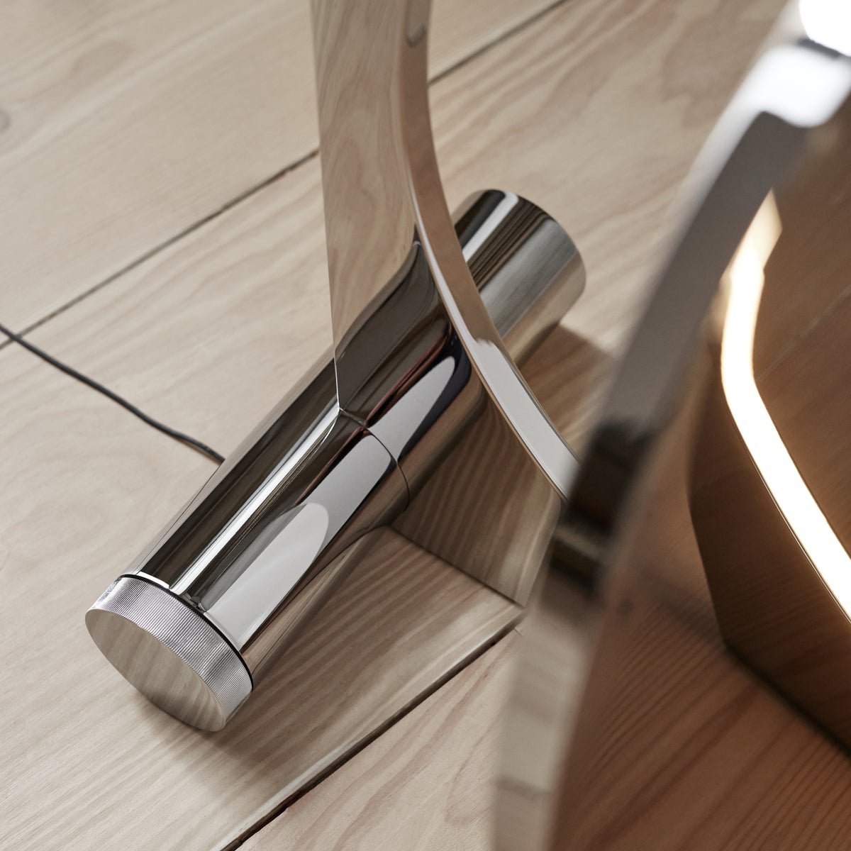 Ecilo Table Lamp