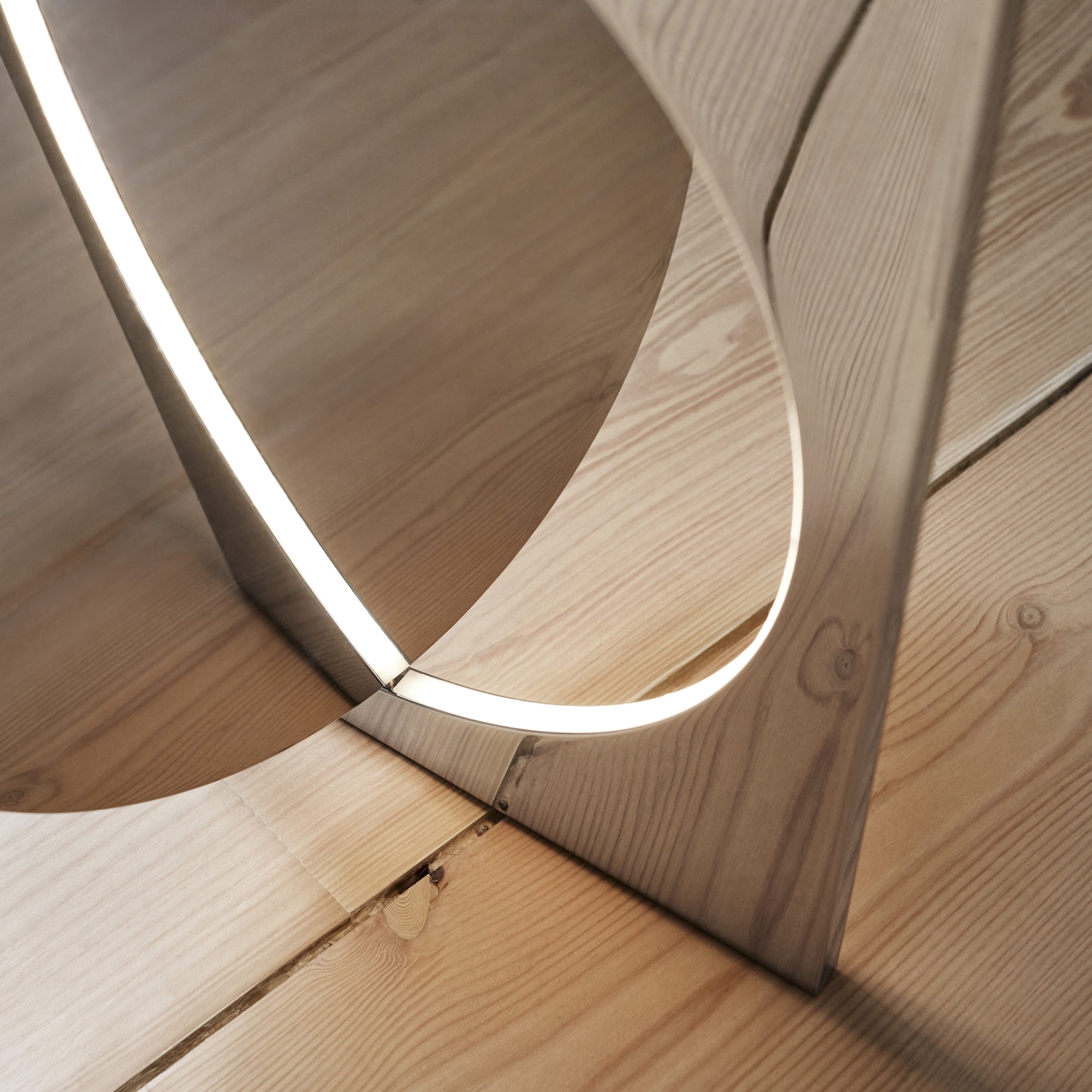 Ecilo Table Lamp