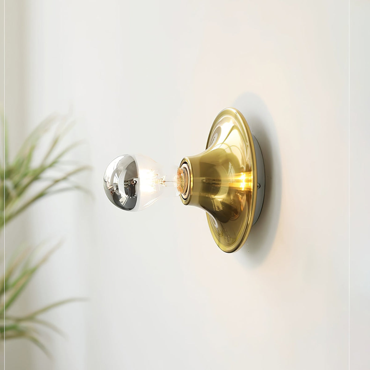 Tononalo Cone Wall Light