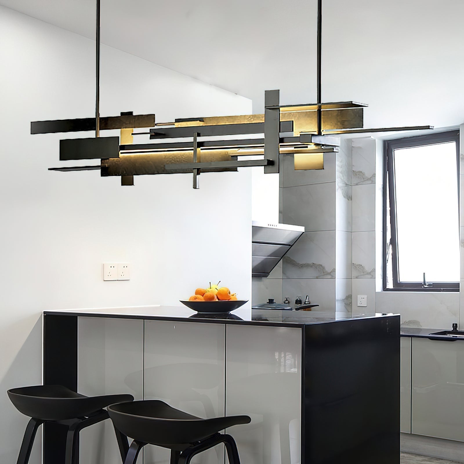 Eithinzo Pendant Light