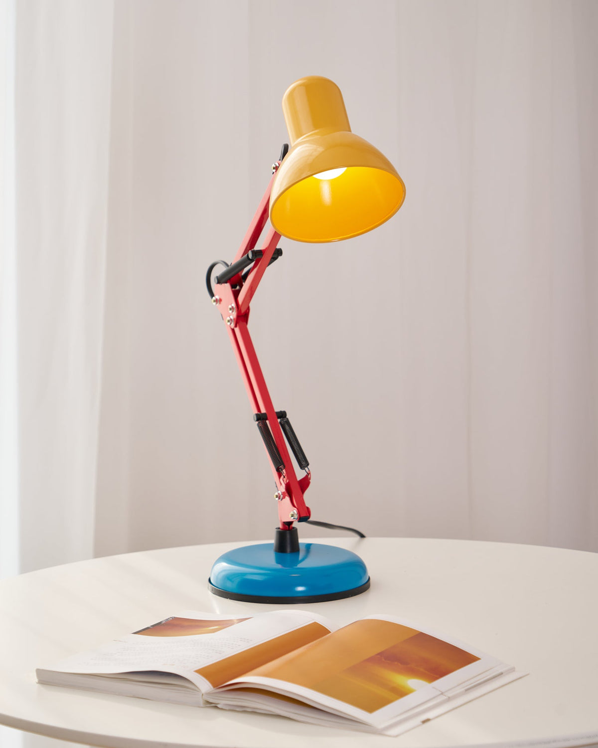 Honam Memphis Table Lamp