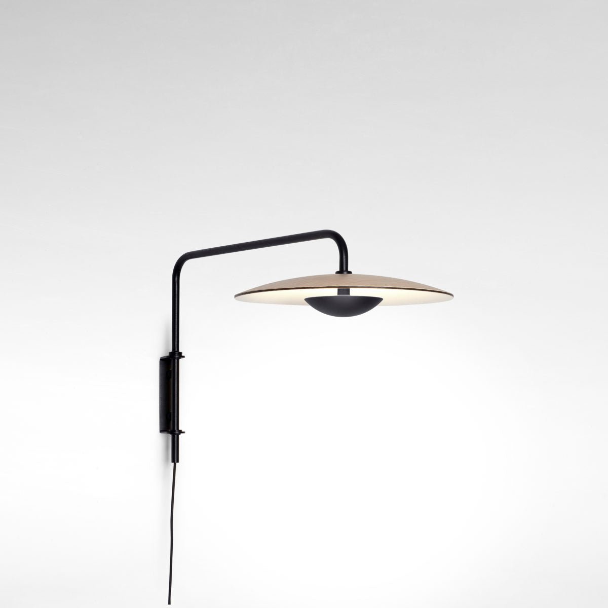 Gezone Swing Wall Light