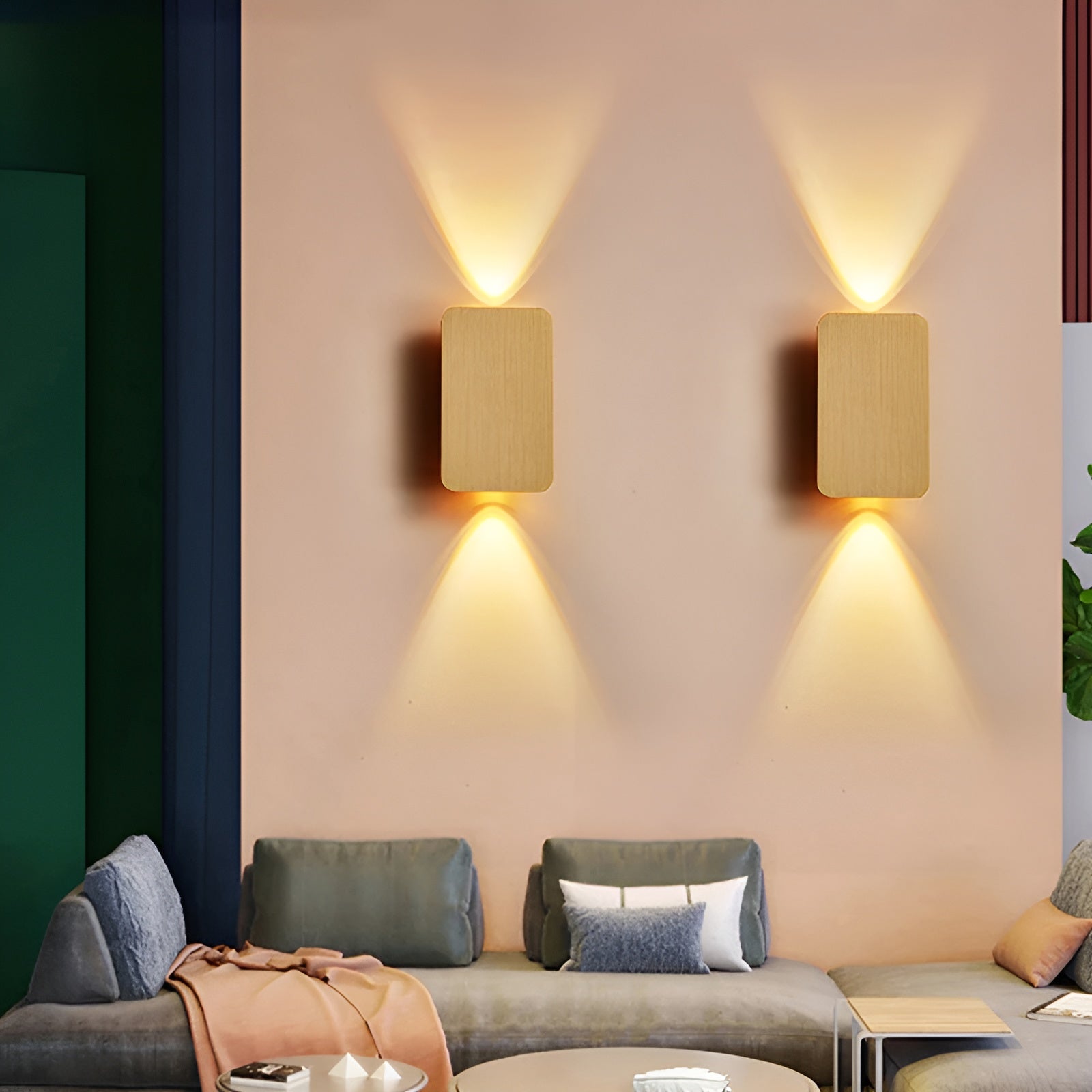 Resilux Wall Light