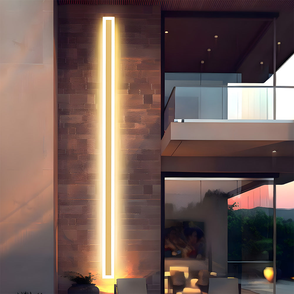 Quantaro Outdoor Wall Light