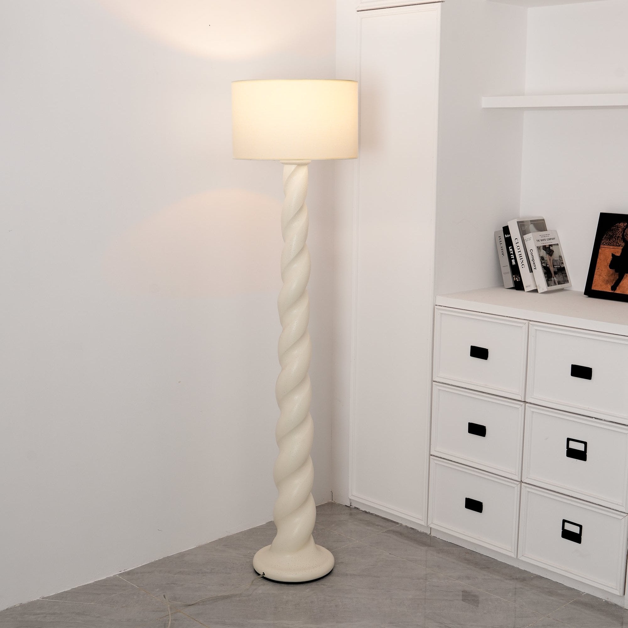 Yesoni Twist Floor Lamp