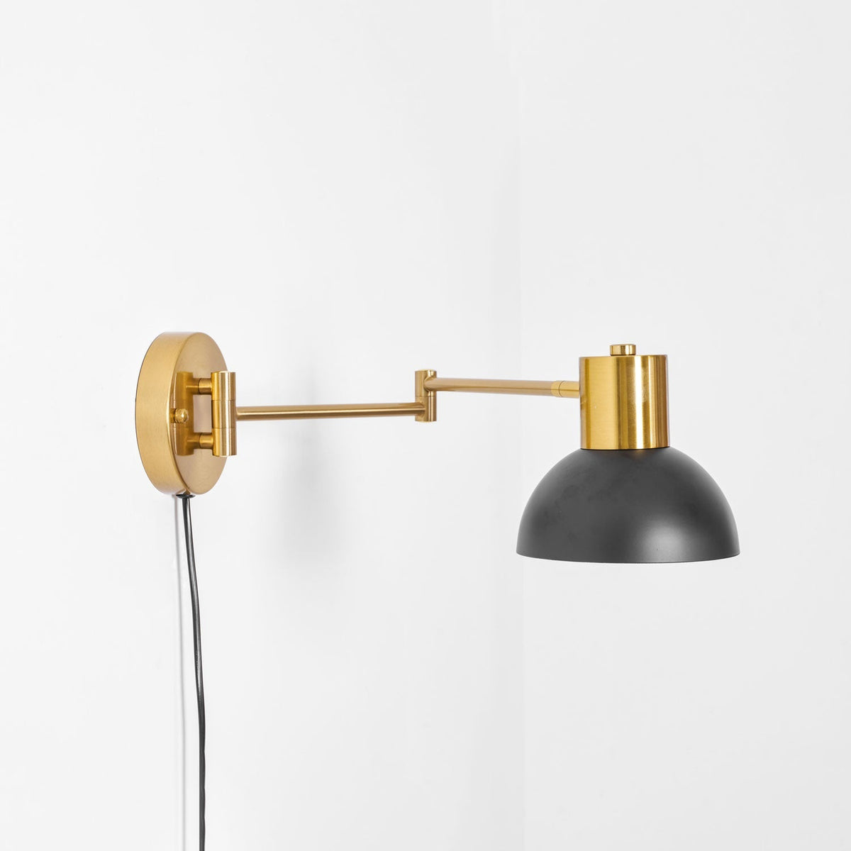 Coto Adjustable Wall Light