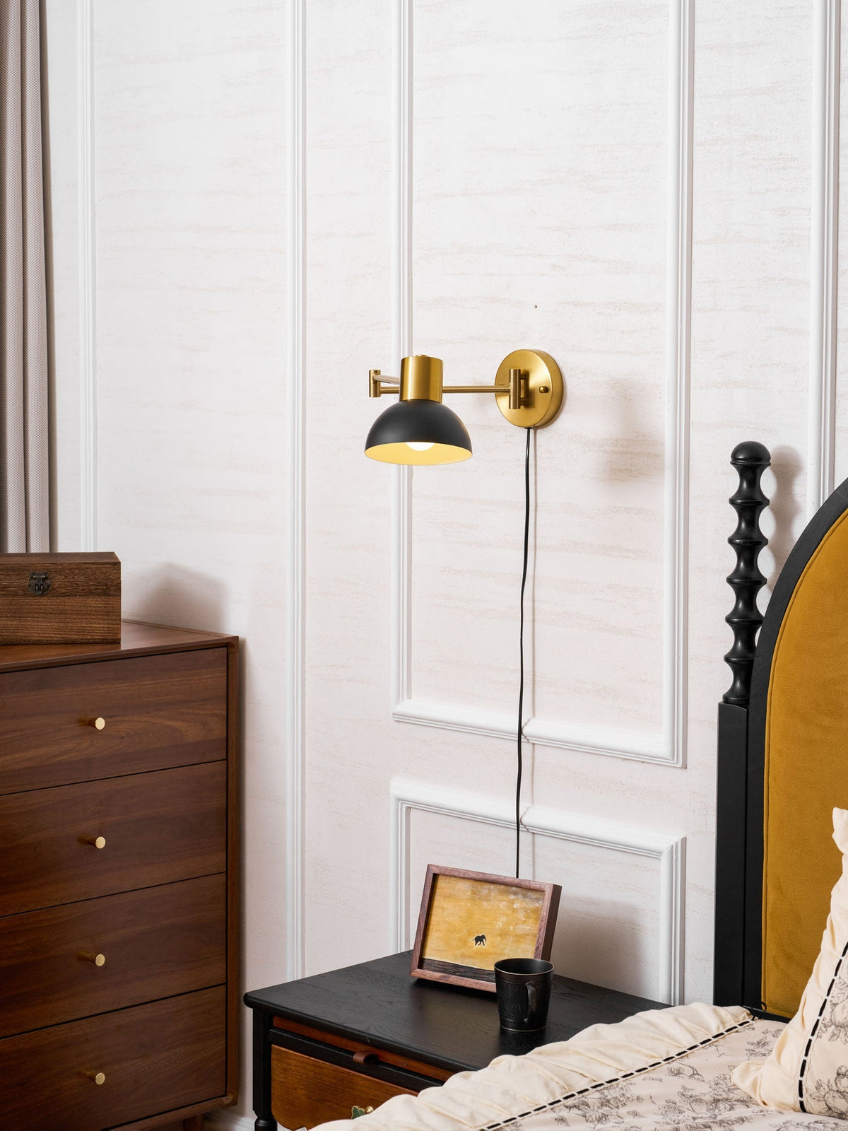 Coto Adjustable Wall Light