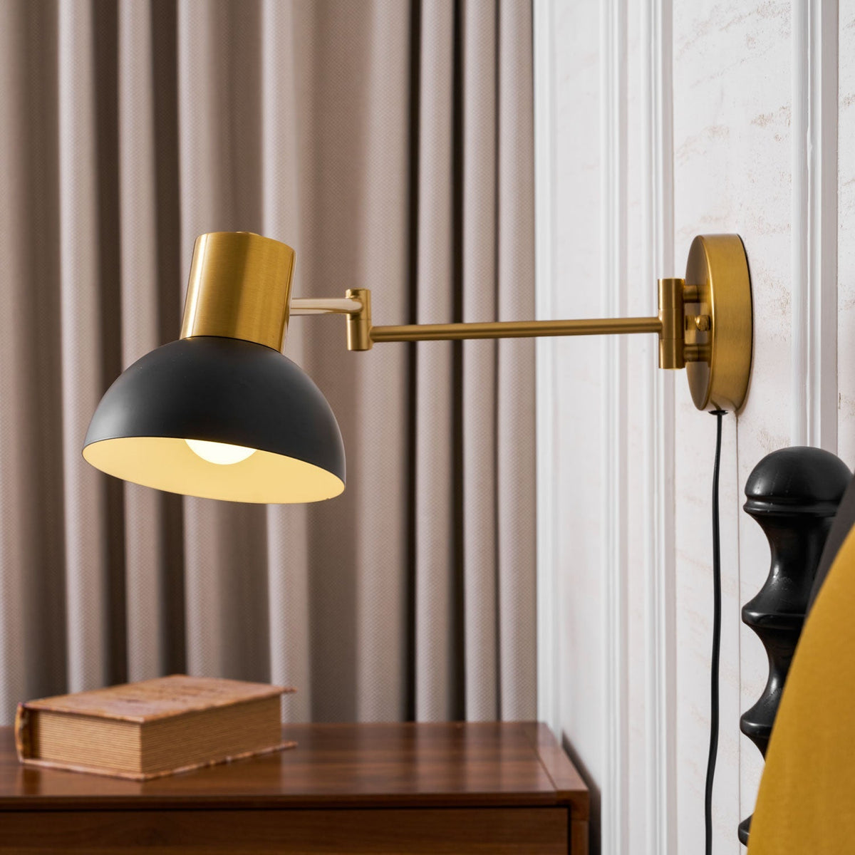 Coto Adjustable Wall Light
