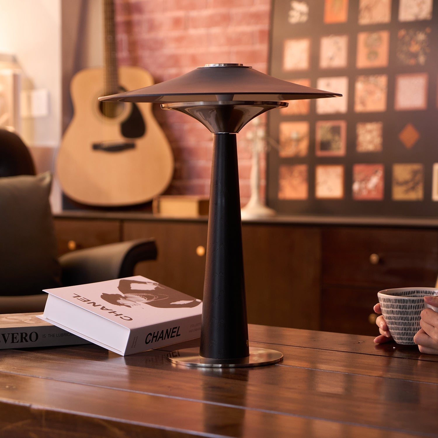 Kizom Table Lamp