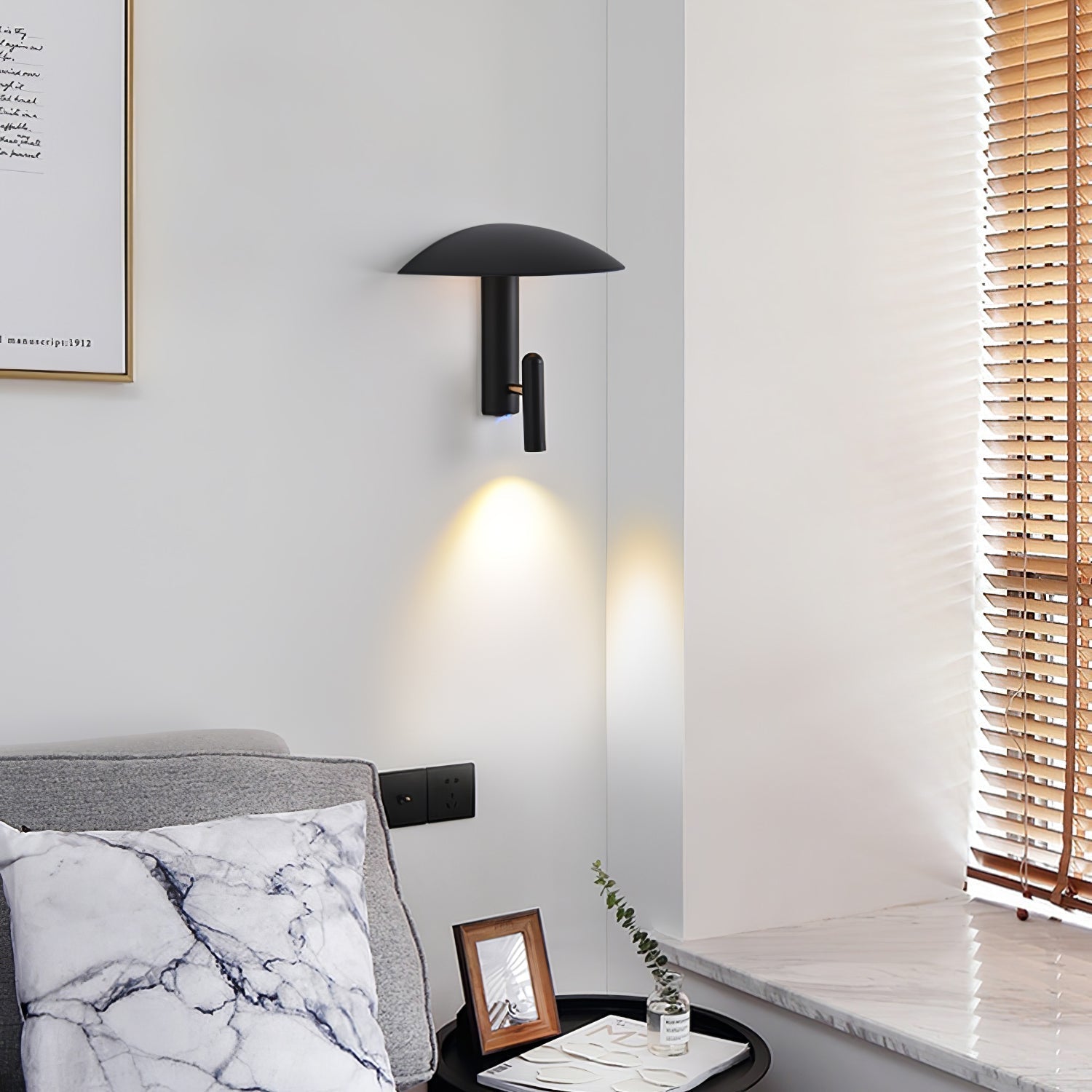 Kelzan Wall Light