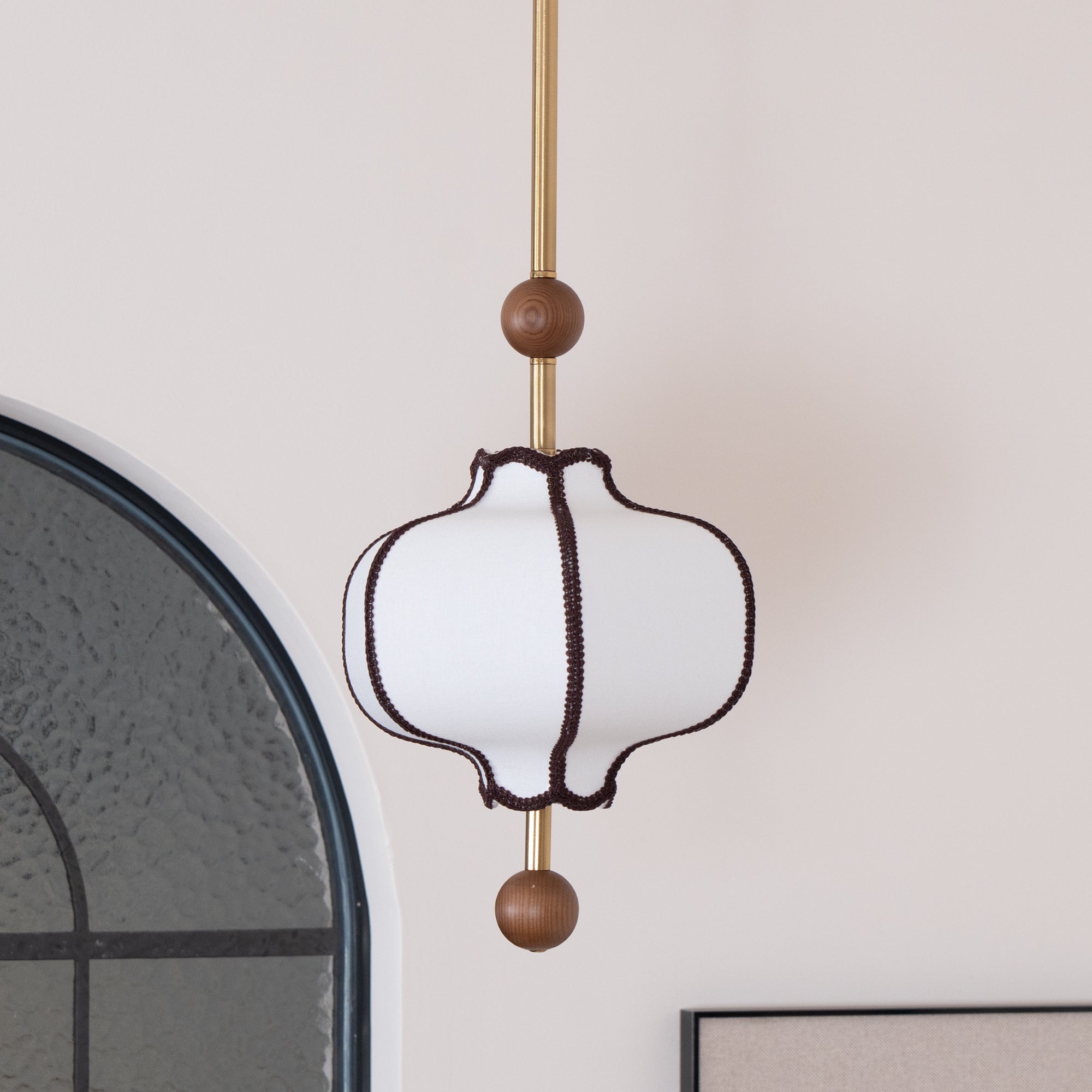 Lentove Pendant Light