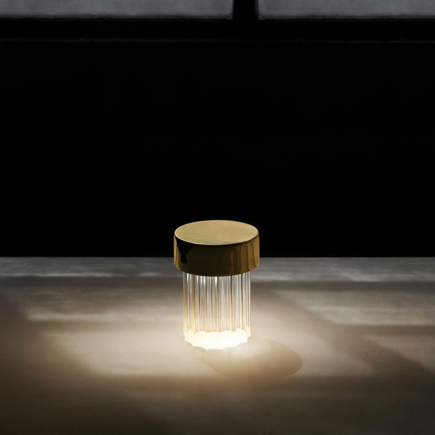 Toleso Table Lamp