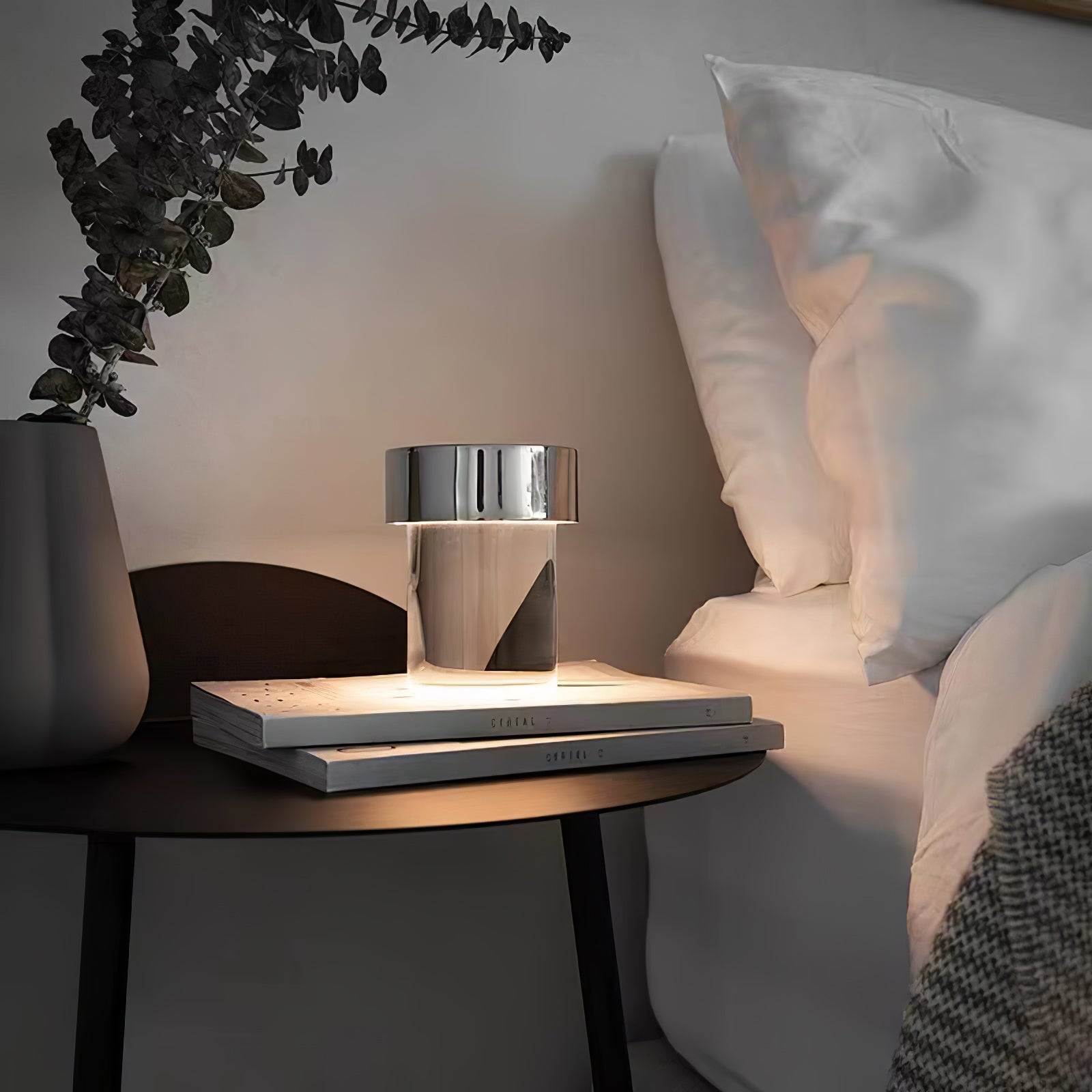 Toleso Table Lamp