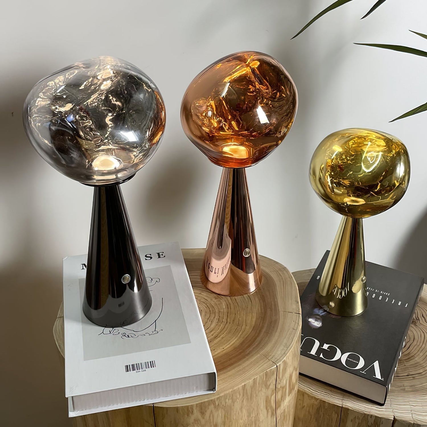 Syrlion Orb Table Lamp