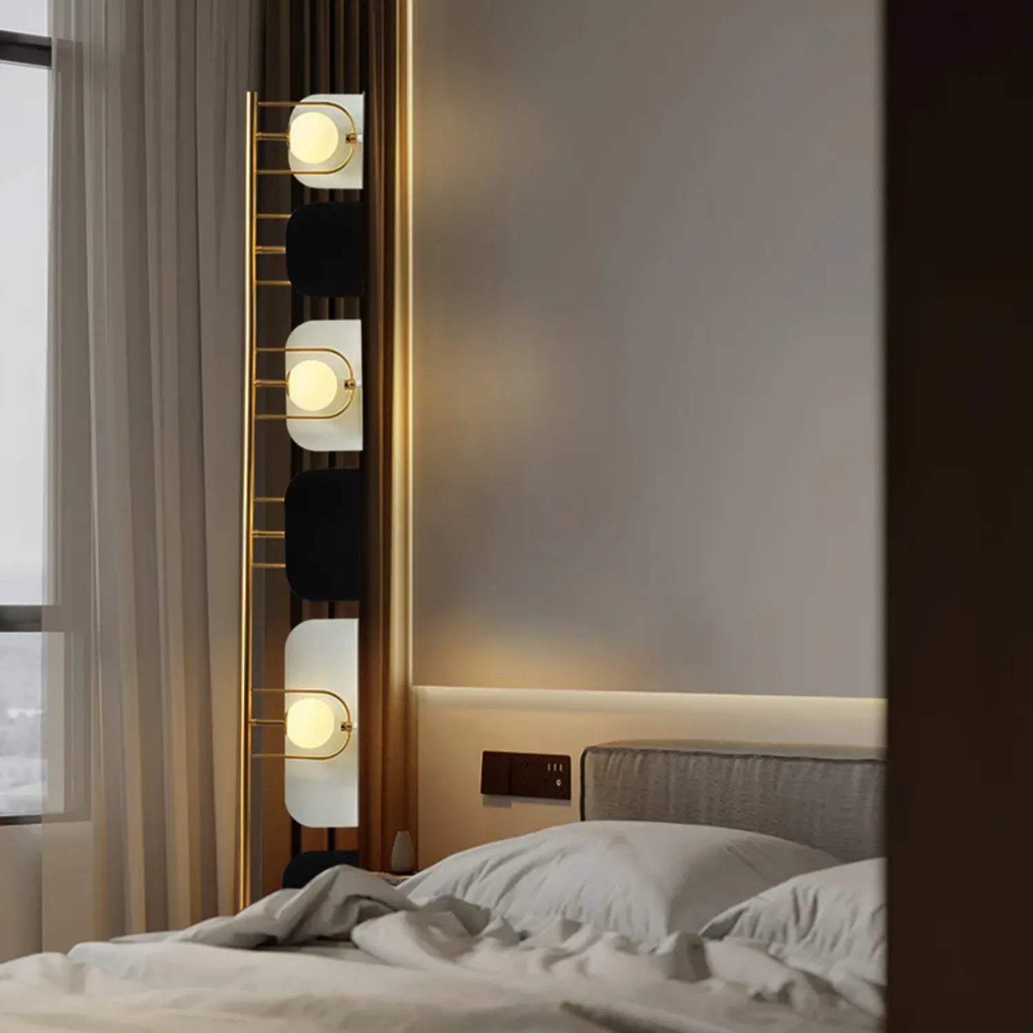 Loggane Floor Lamp