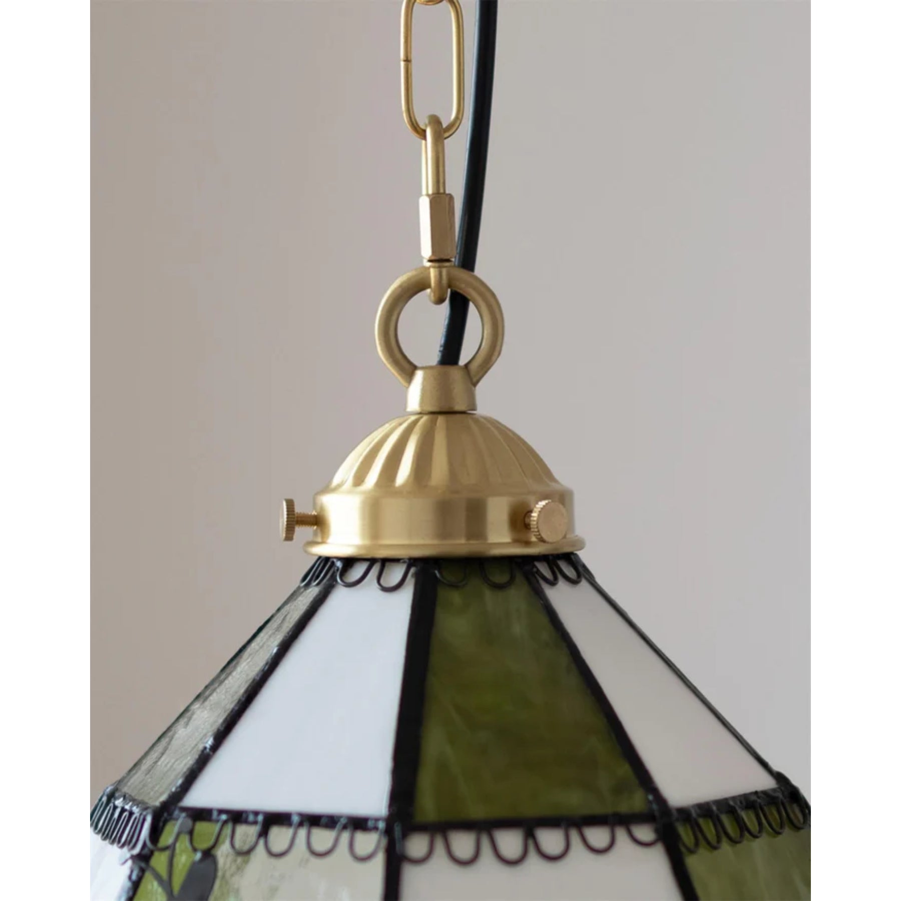 Peloze Tiffany Pendant Light