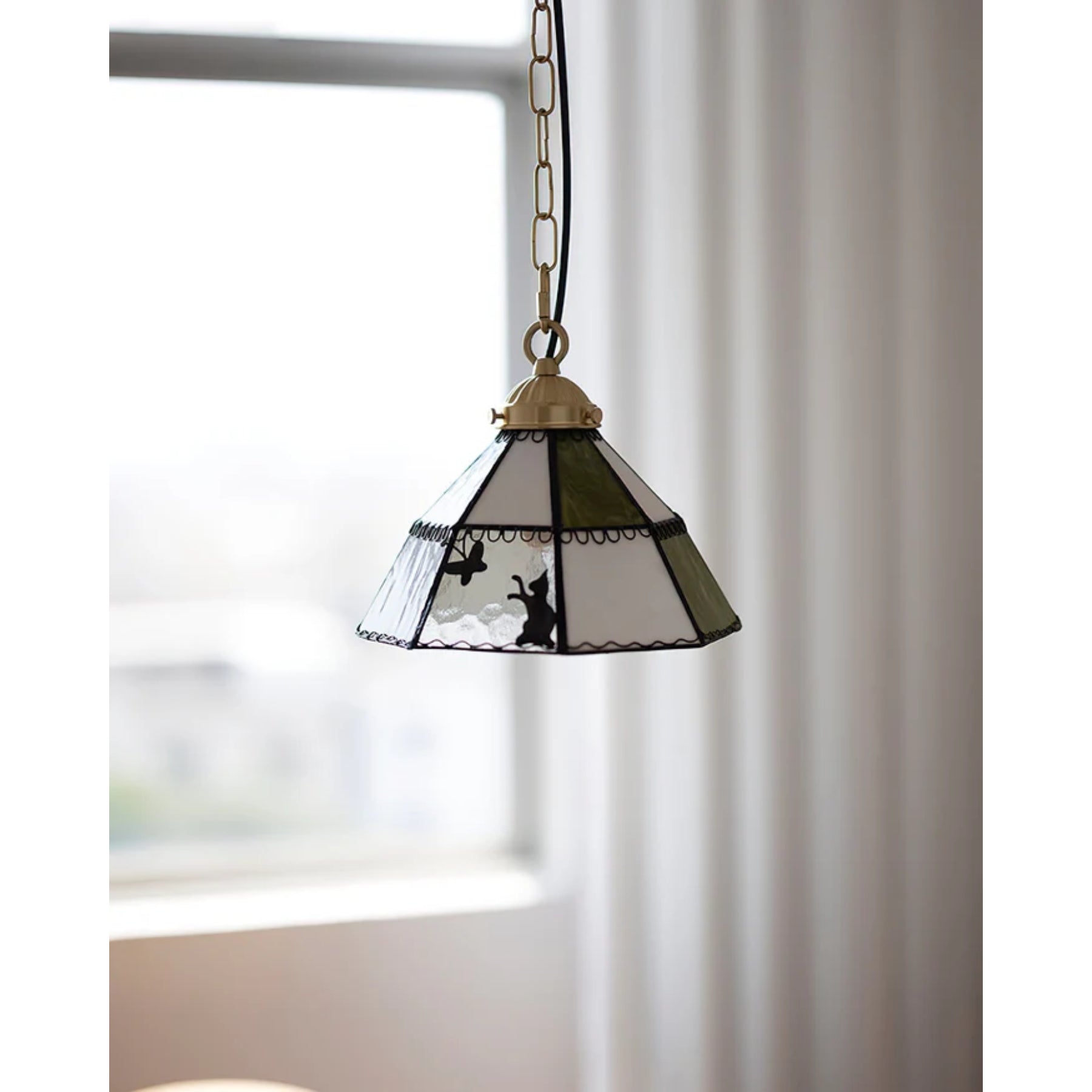 Peloze Tiffany Pendant Light