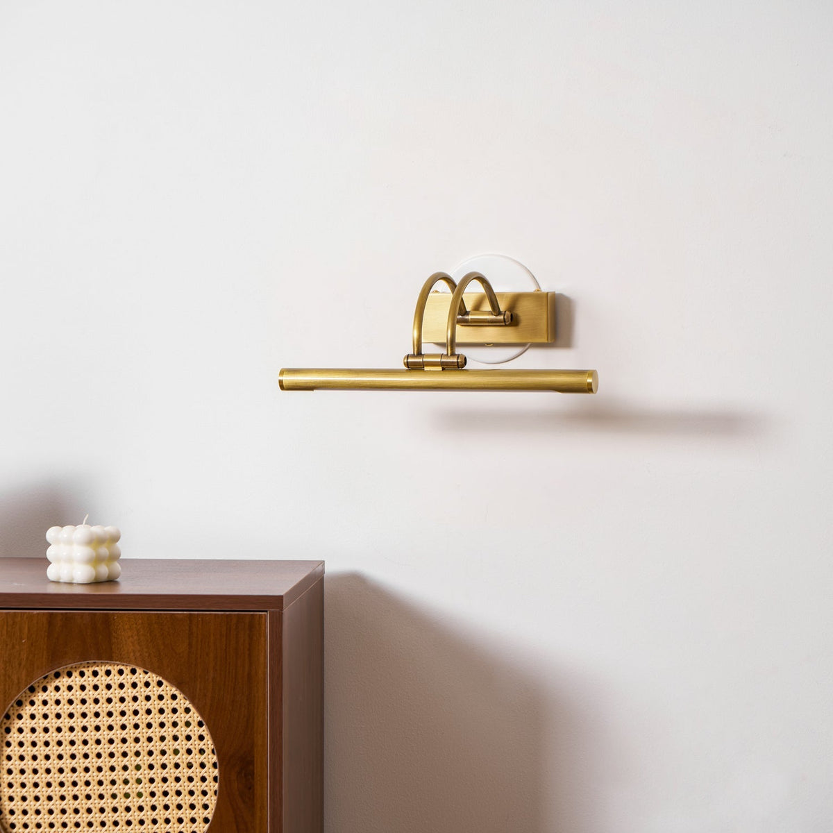 Bezuro Linear Wall Light
