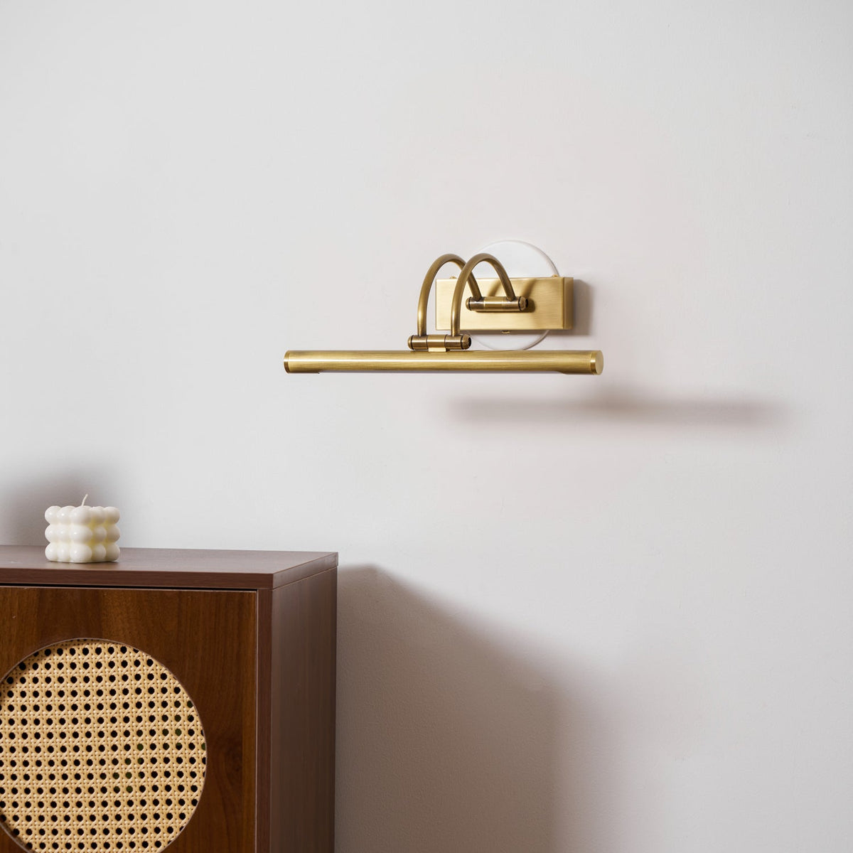 Bezuro Linear Wall Light