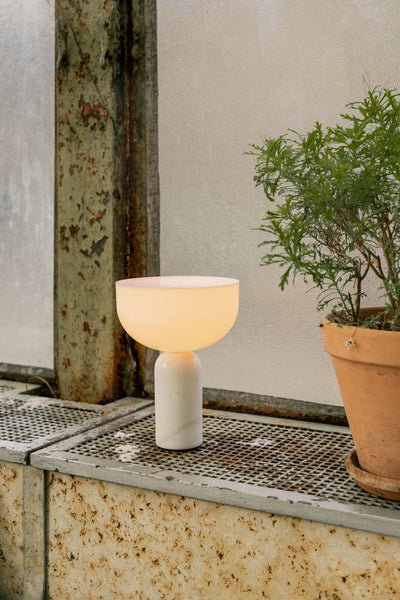 Gindo Globe Table Lamp