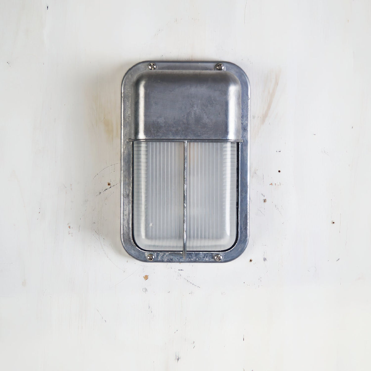 Praris Outdoor Wall Light
