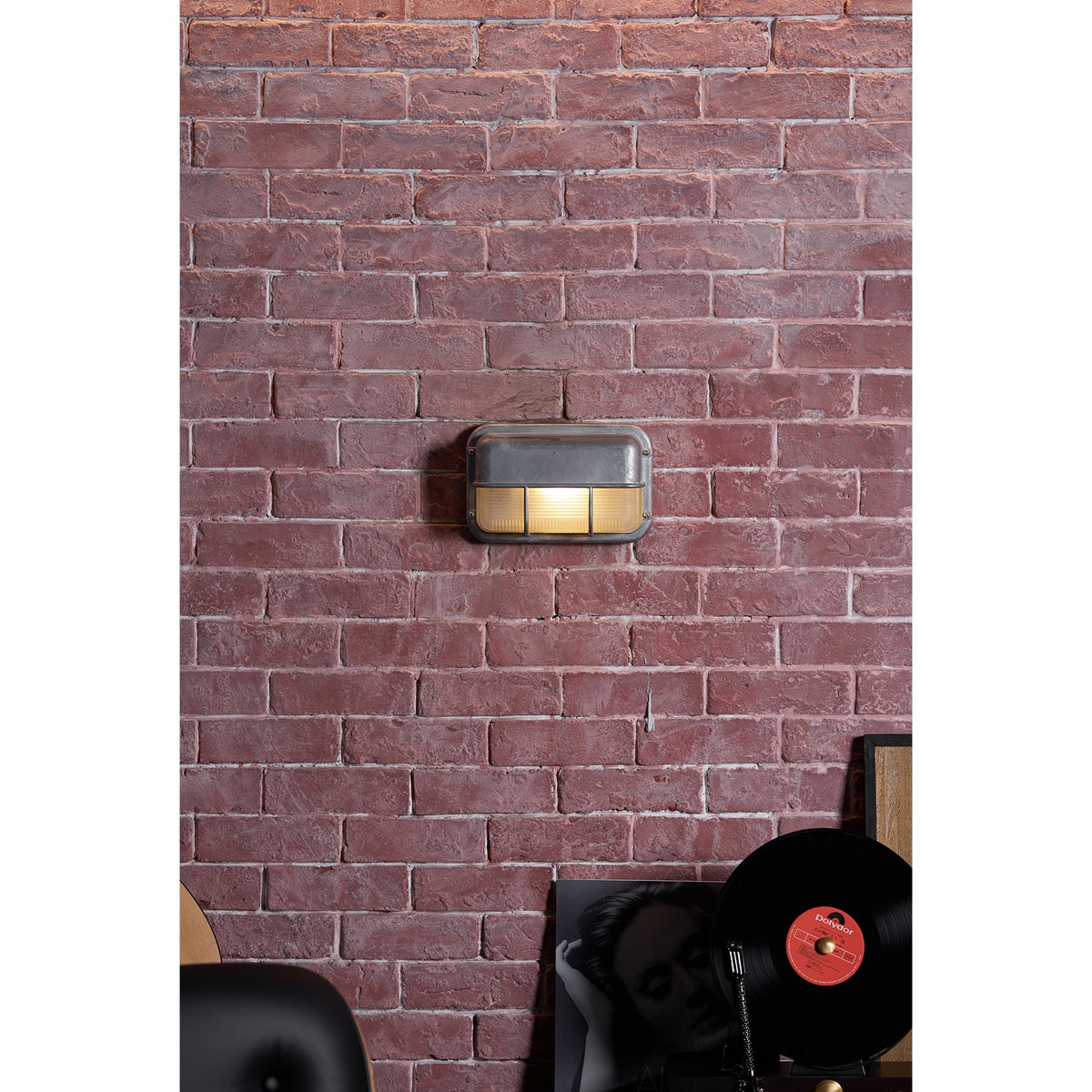 Praris Outdoor Wall Light