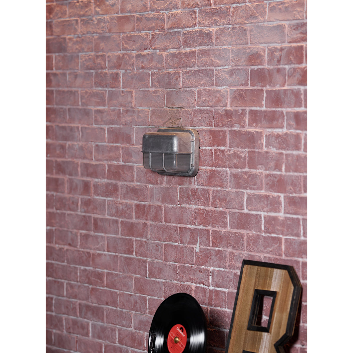 Praris Outdoor Wall Light