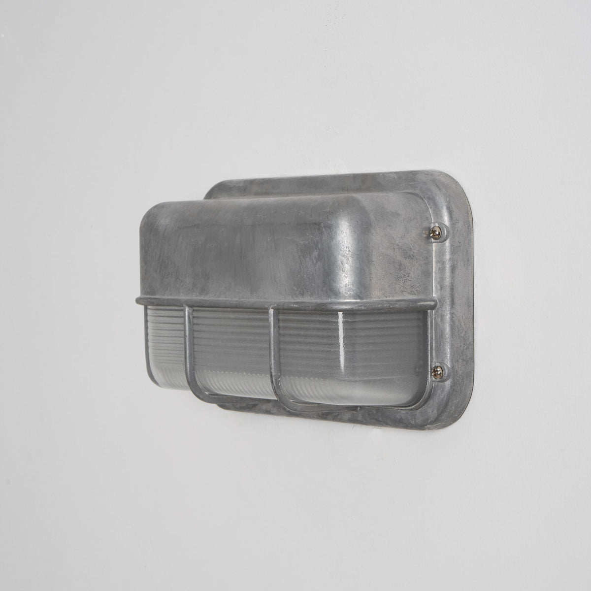 Praris Outdoor Wall Light