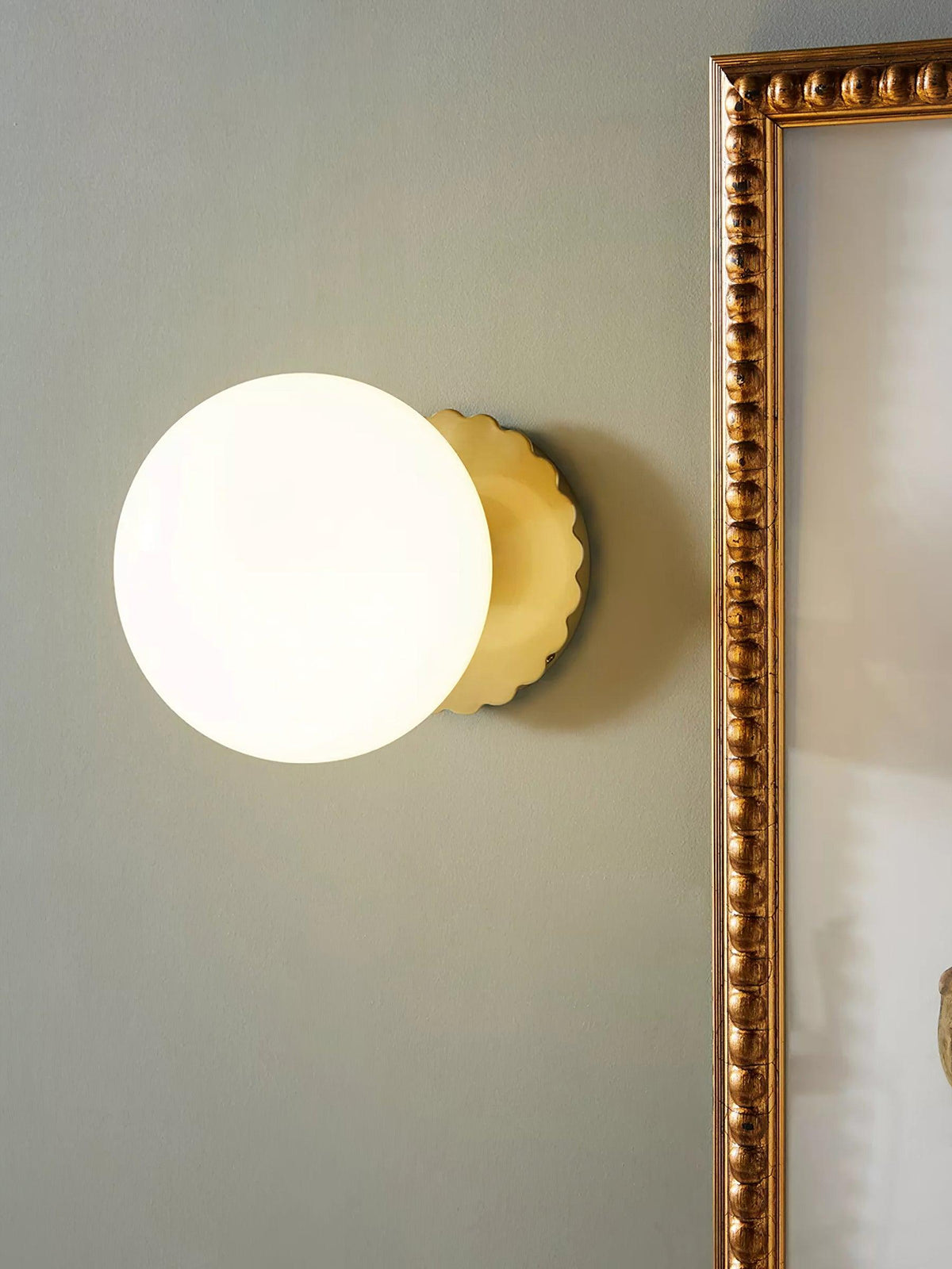 Niltalia Round Wall Light